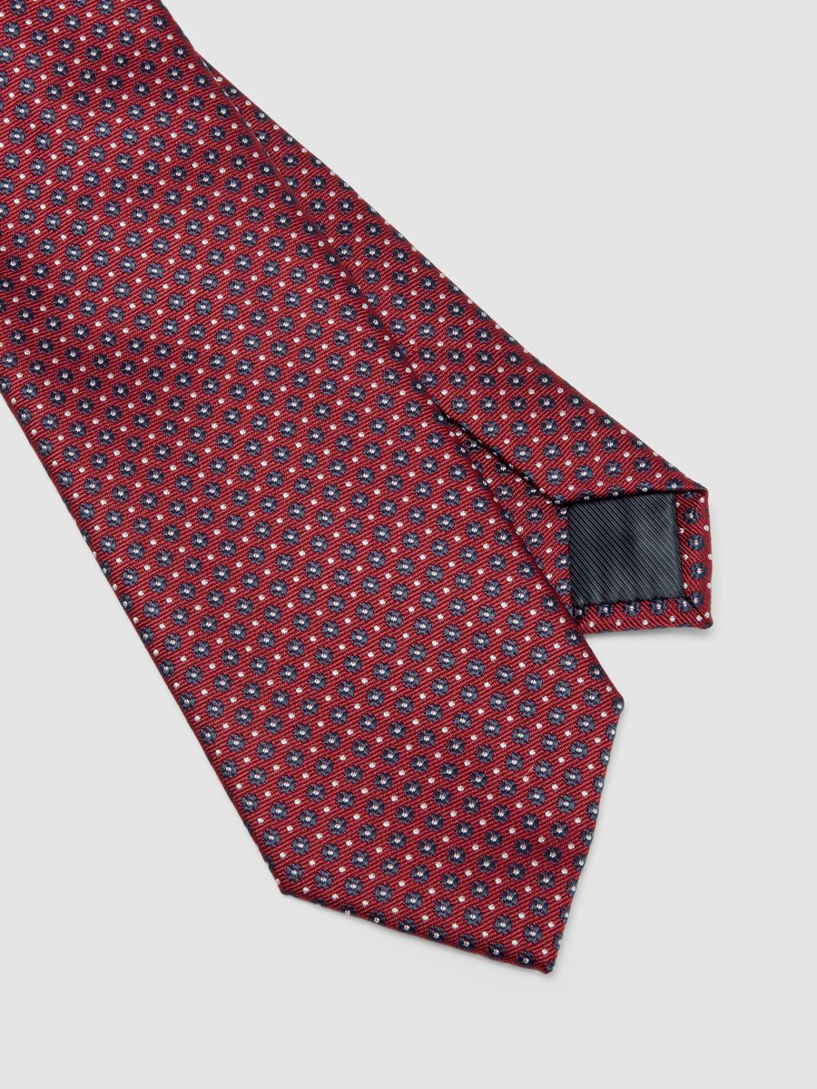 Red tie with micro-pattern, 7.5 cm blade_1