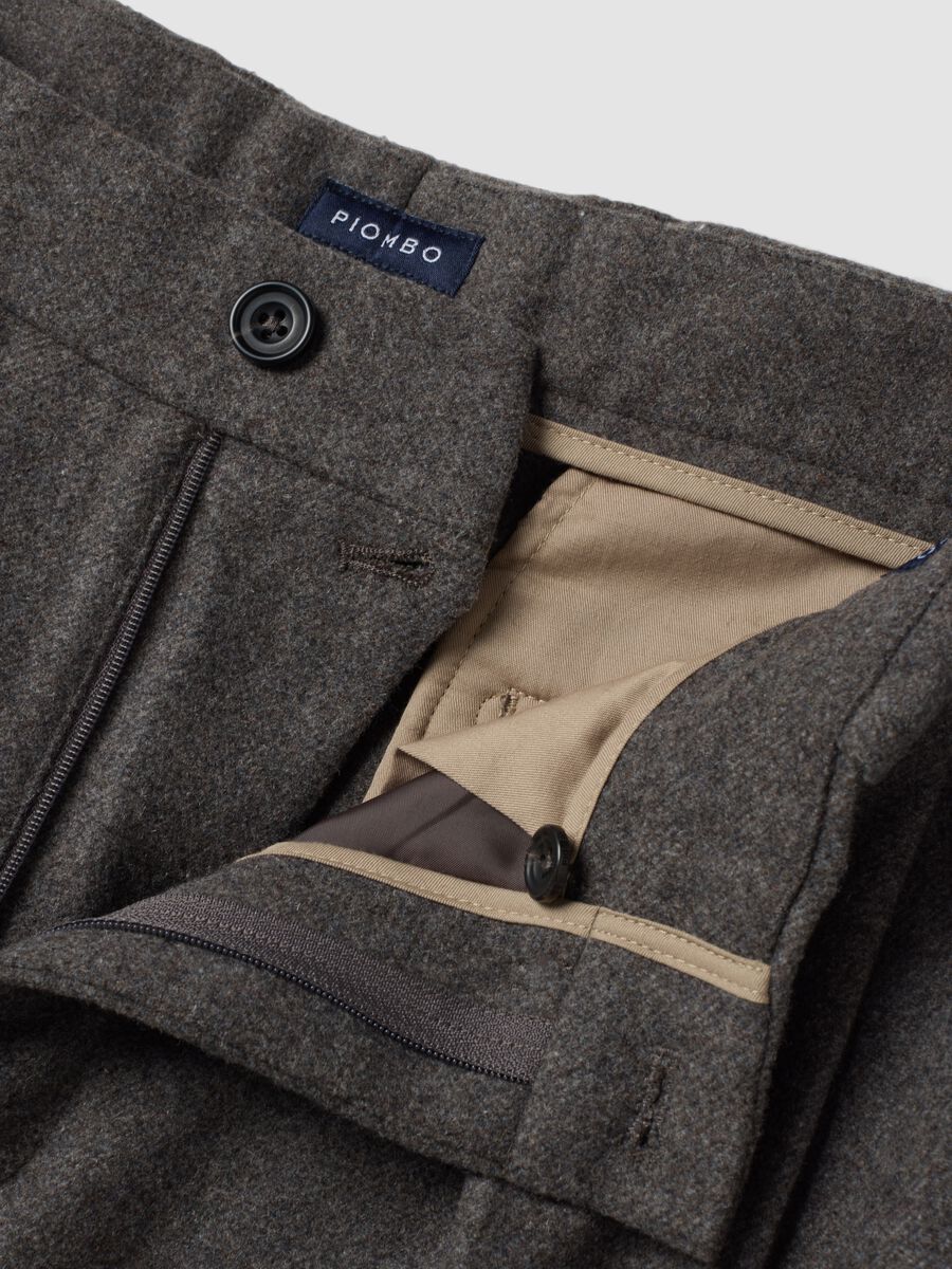Grey wool and viscose blend formal carrot-fit trousers_1