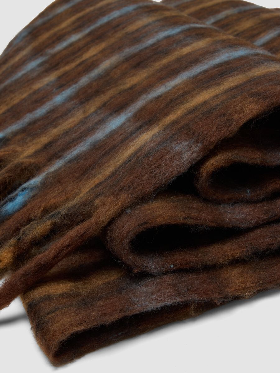 Brown checked scarf with fringes_1