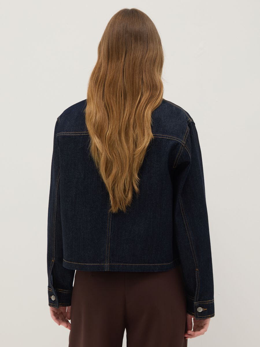 Pure cotton blue regular fit jacket with contrasting collar and pockets_3