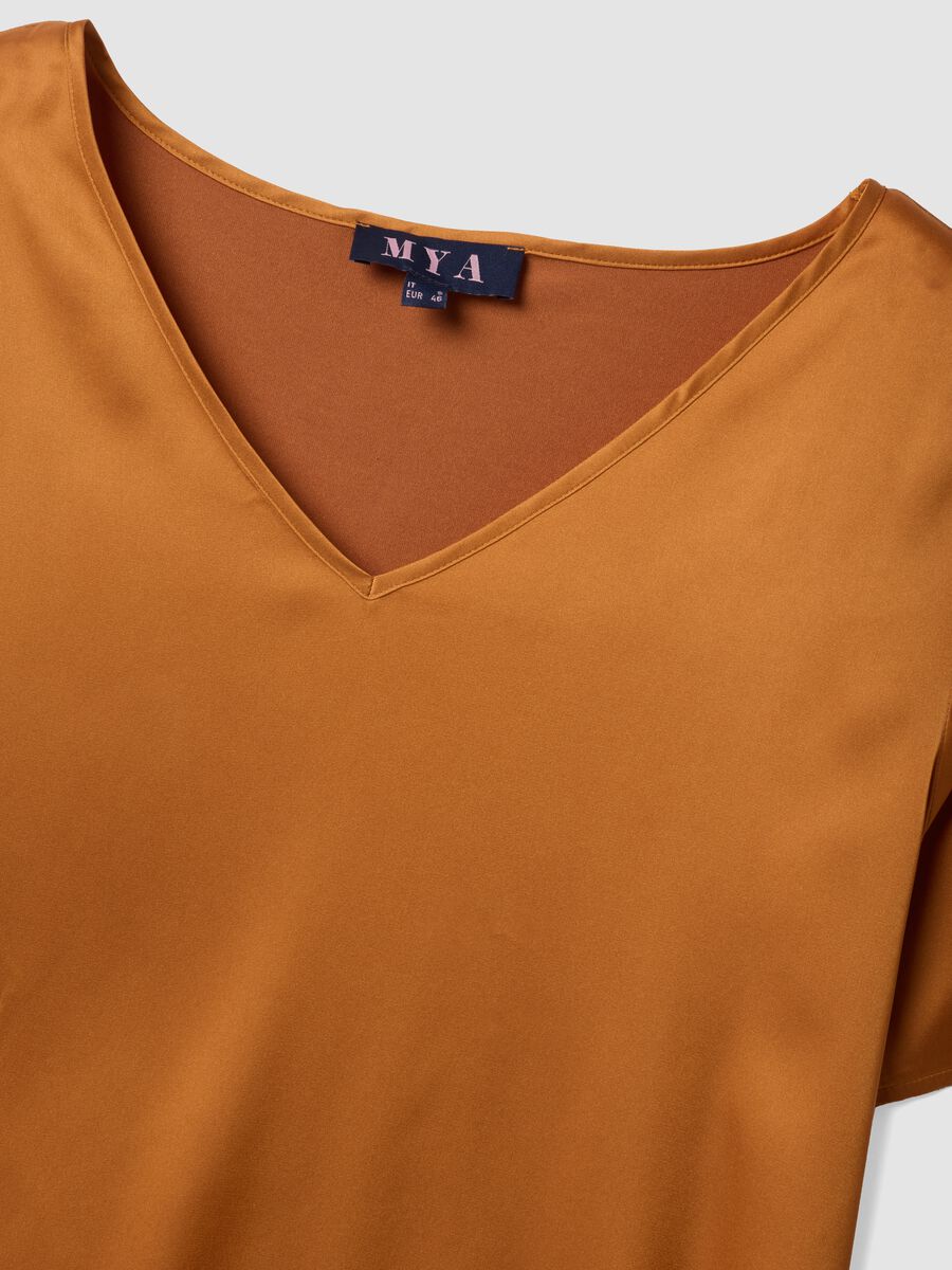 Brown satin V-neck stretch blouse, regular fit_2