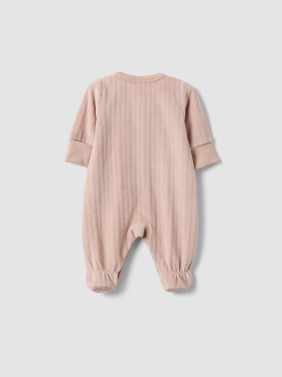 Pink organic cotton-blend sleepsuit with built-in feet_1
