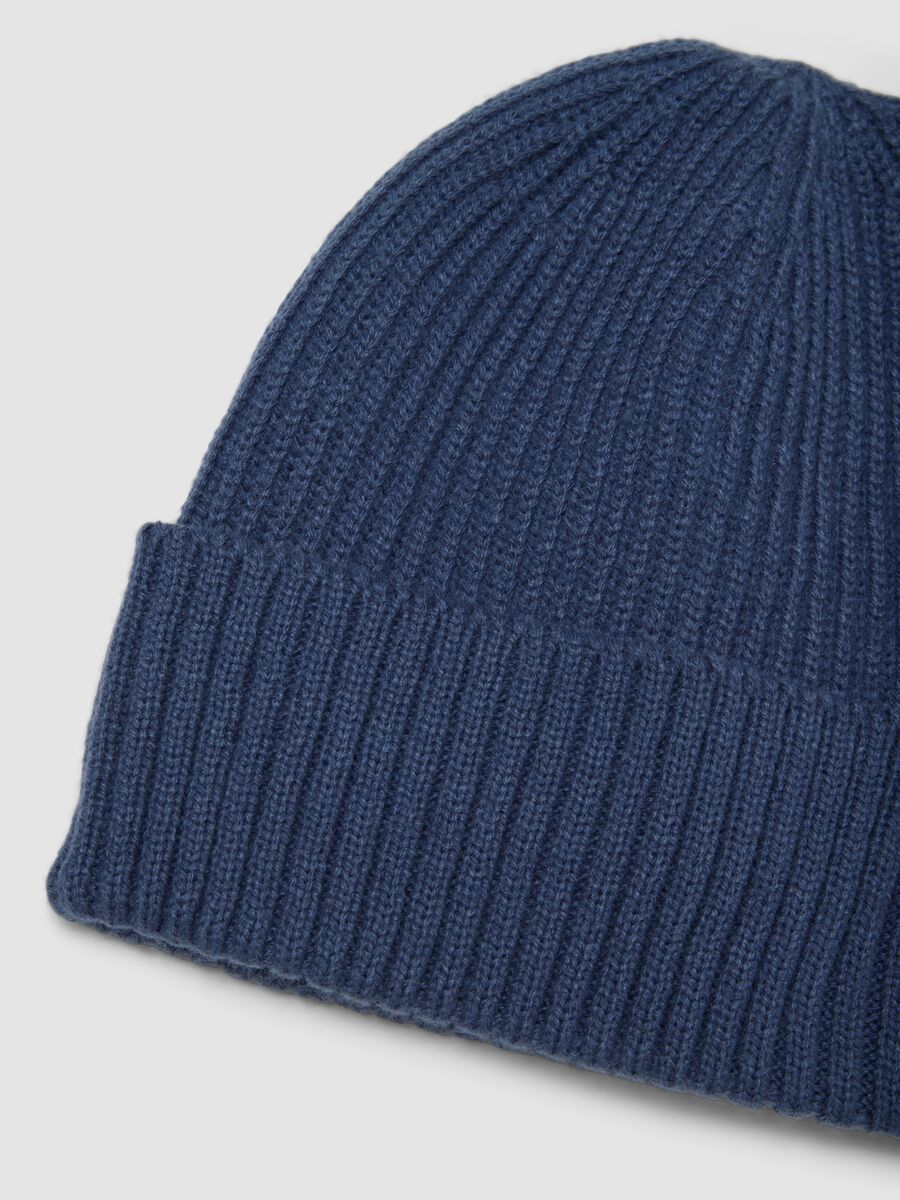 Blue knitted beanie with cuff_1