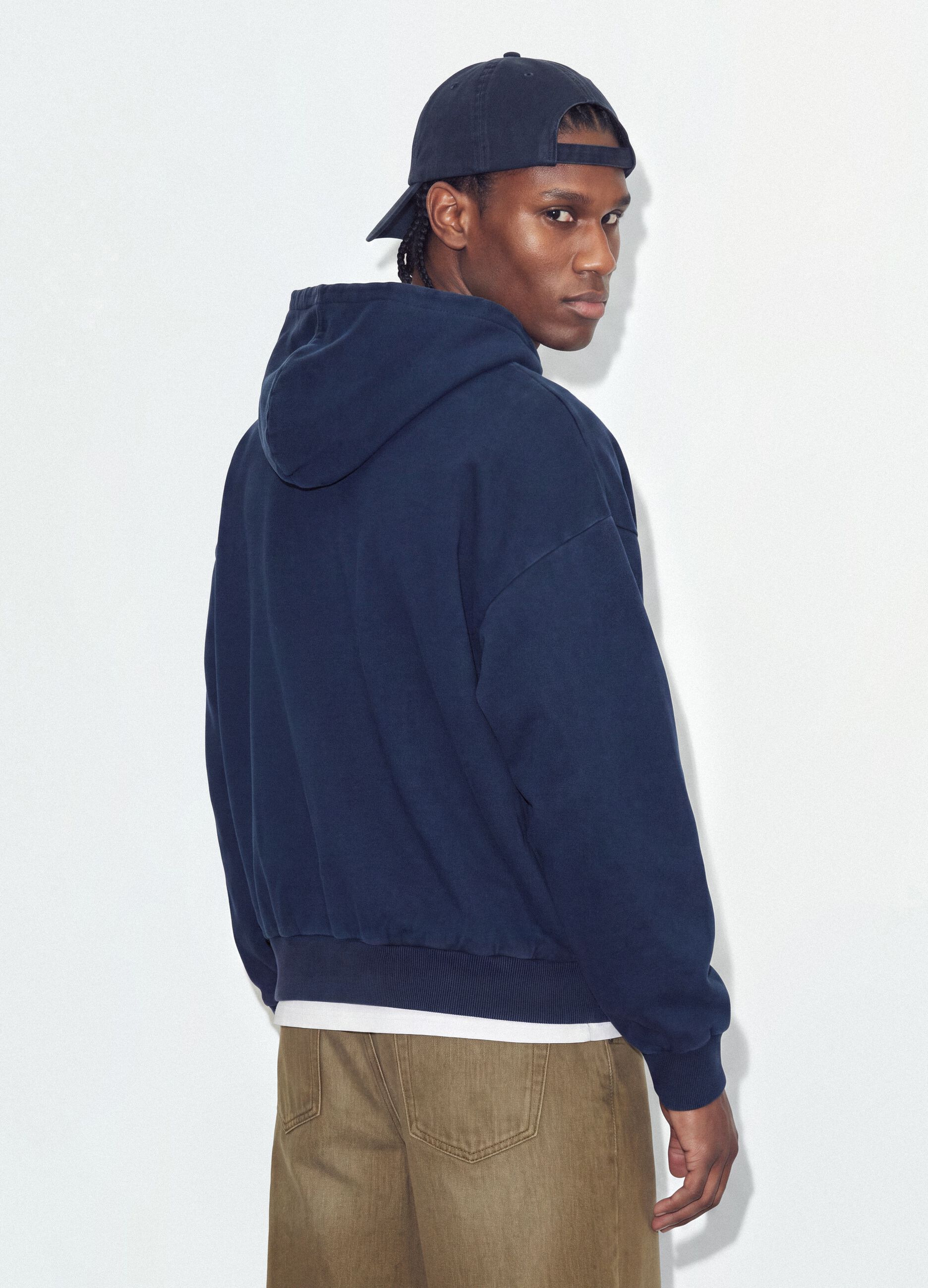 Felpa blu in puro cotone con cappuccio over fit