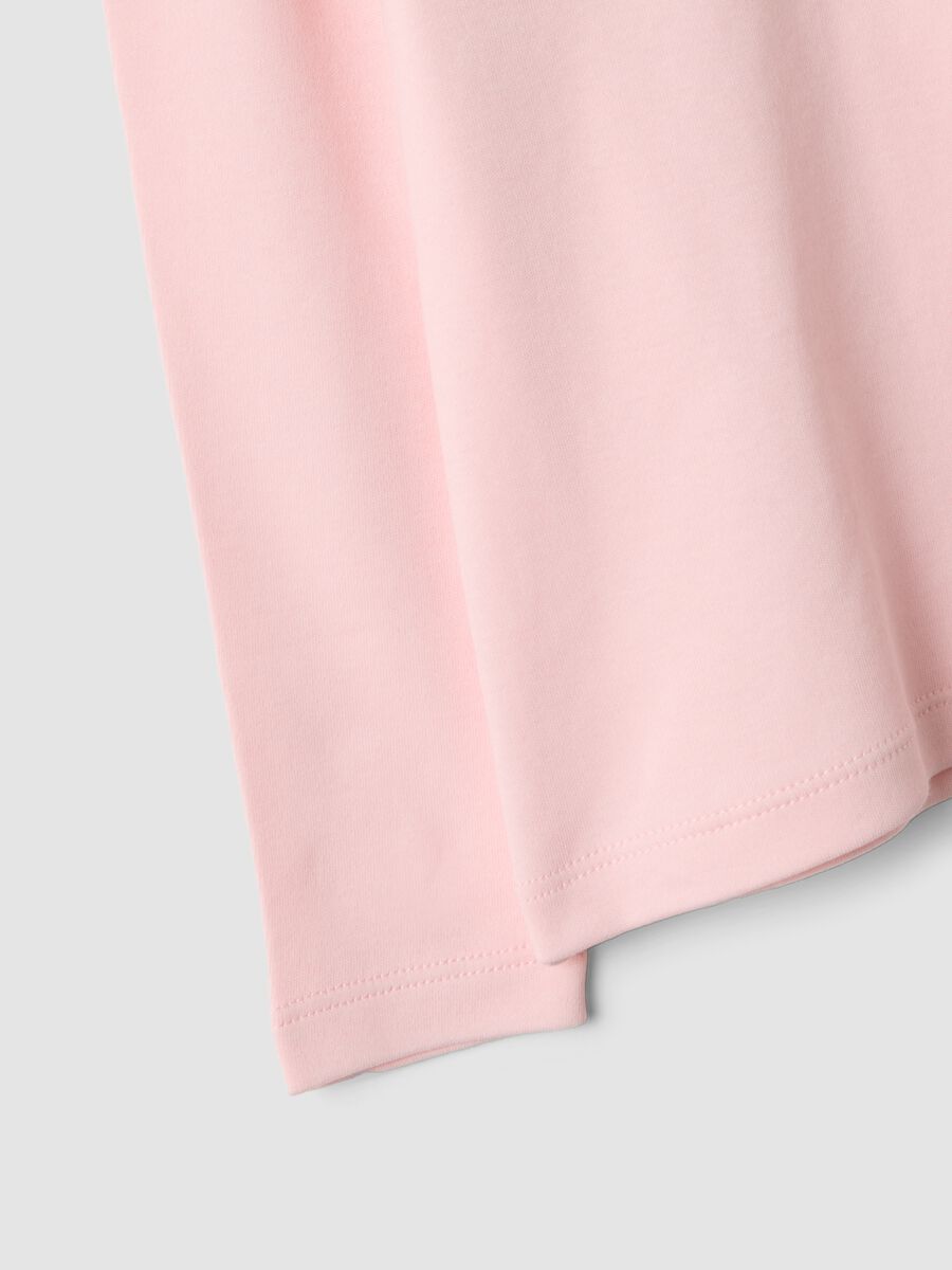 Pink organic cotton T-shirt with raised neck and animal print_3