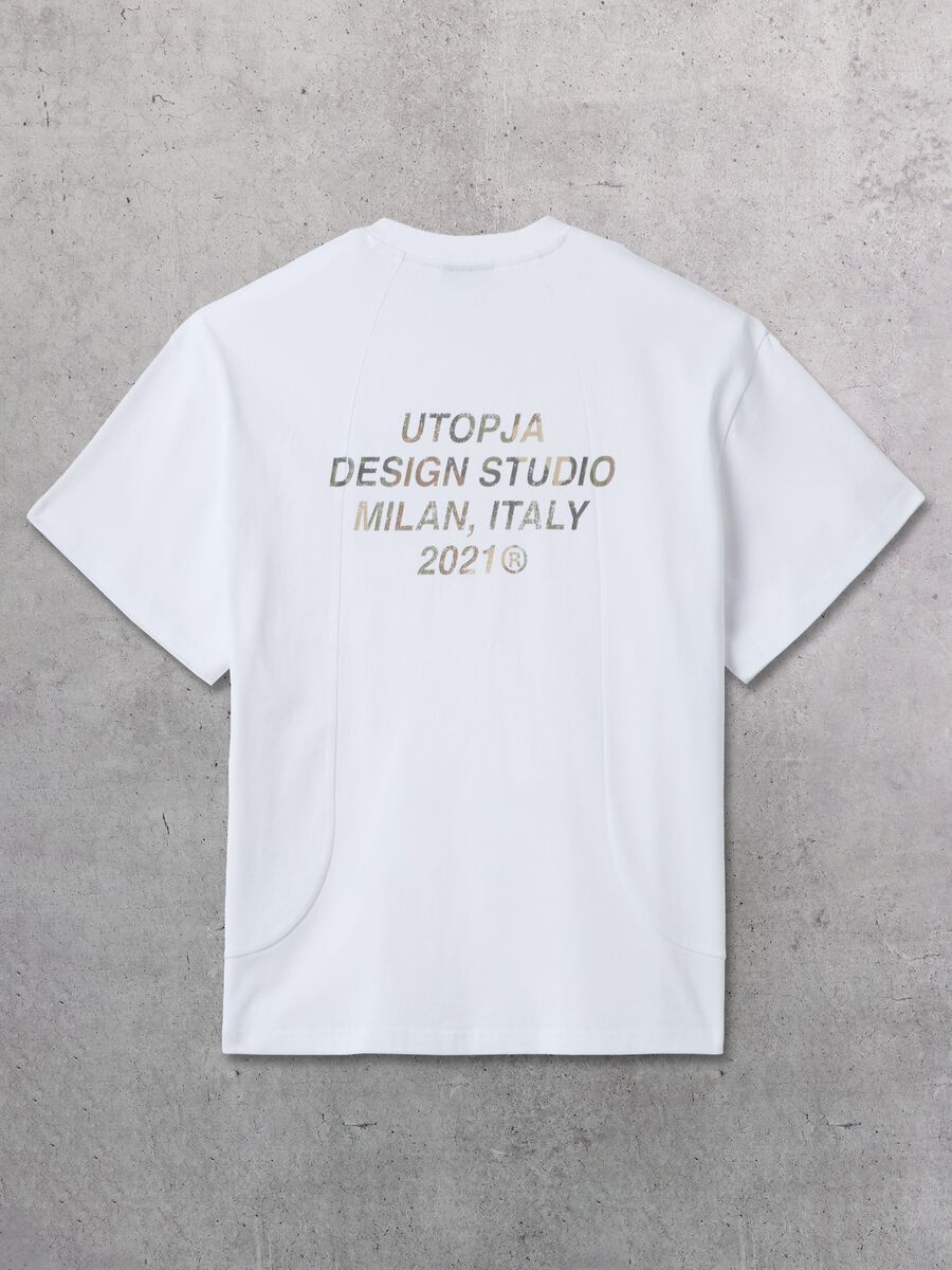 White Graphic Pocket T-shirt_5