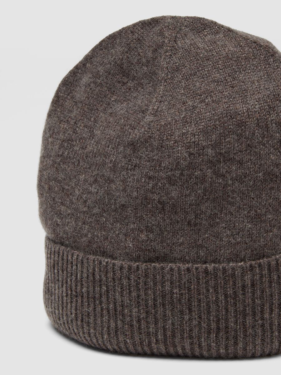 Brown beanie in a wool, cashmere and viscose blend_2