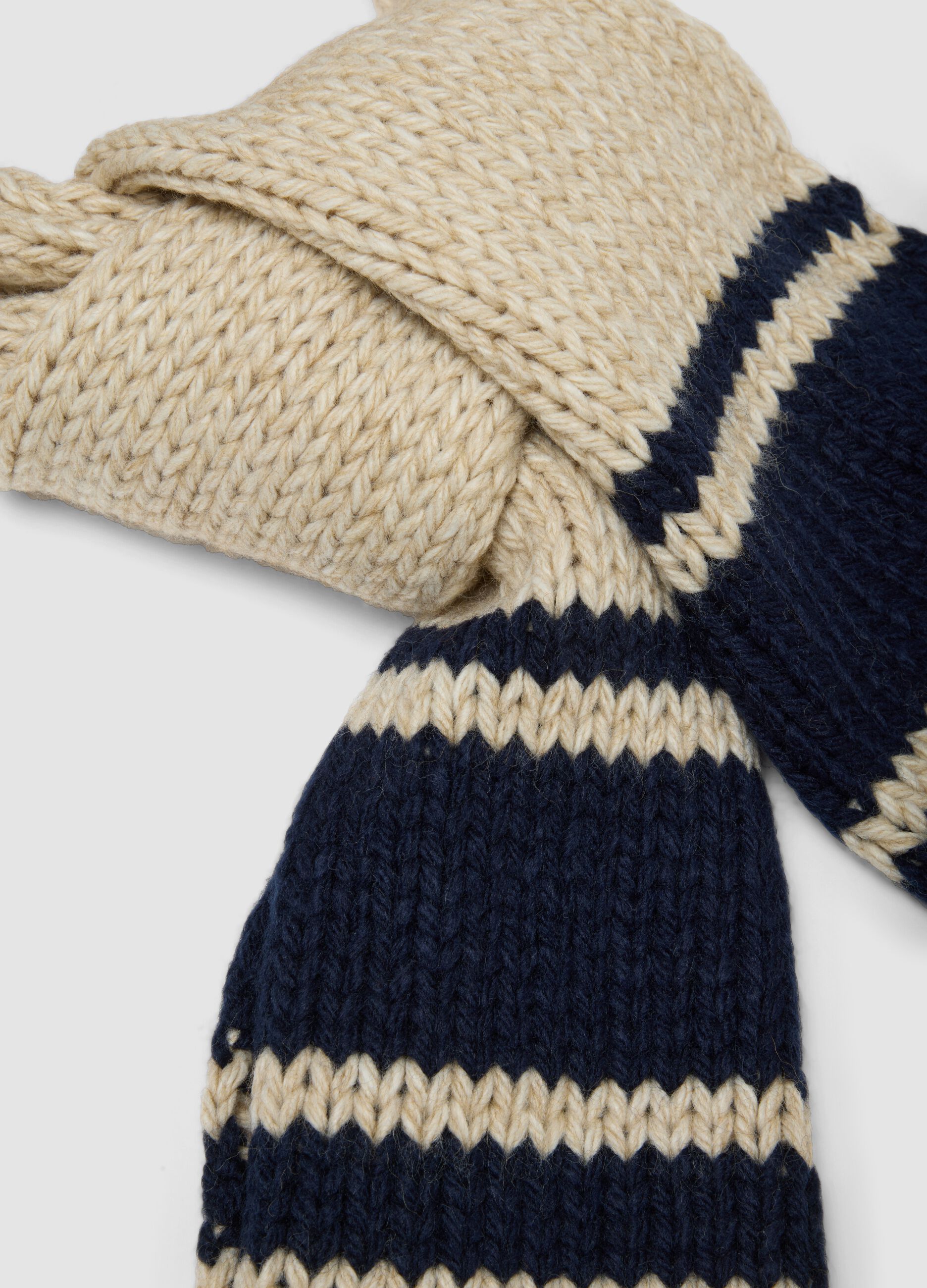 Sciarpa beige in misto lana a maglia con righe blu