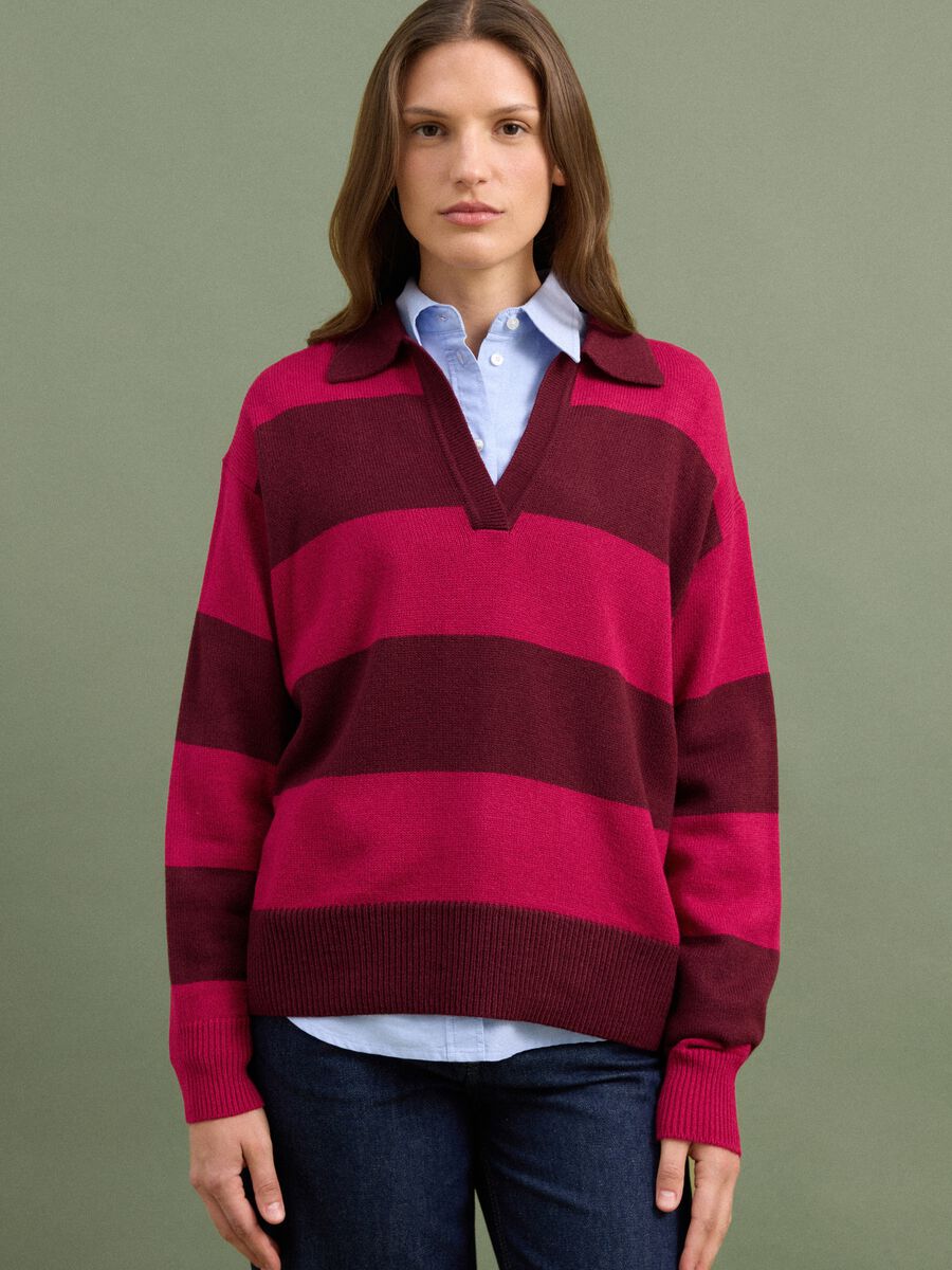 Maglia rossa in misto lana a righe con colletto polo_0