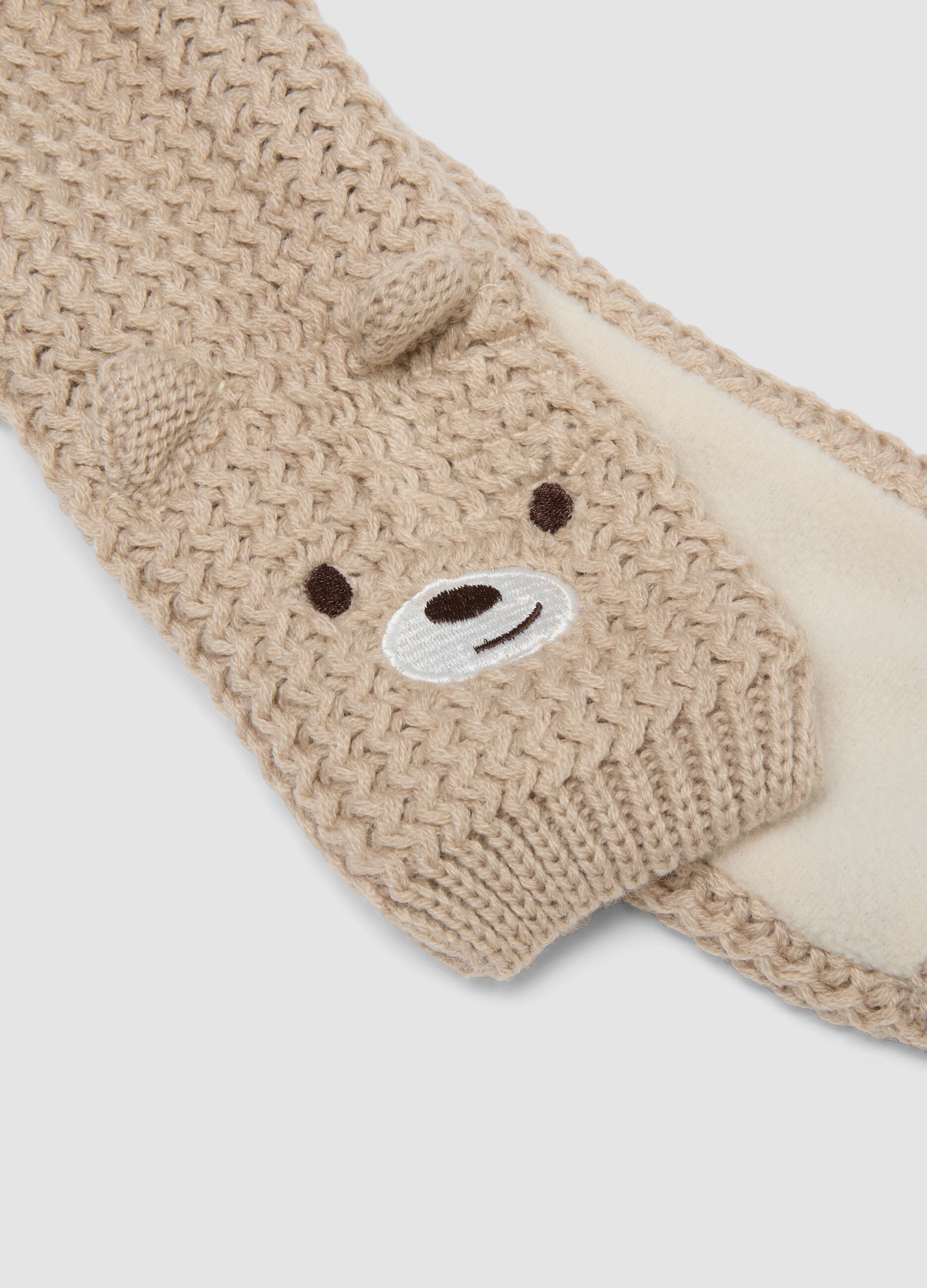 Sciarpa beige lavorata a maglia con orsetto
