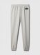 Pantaloni jogger grigio chiaro in misto cotone con logo GAP_3