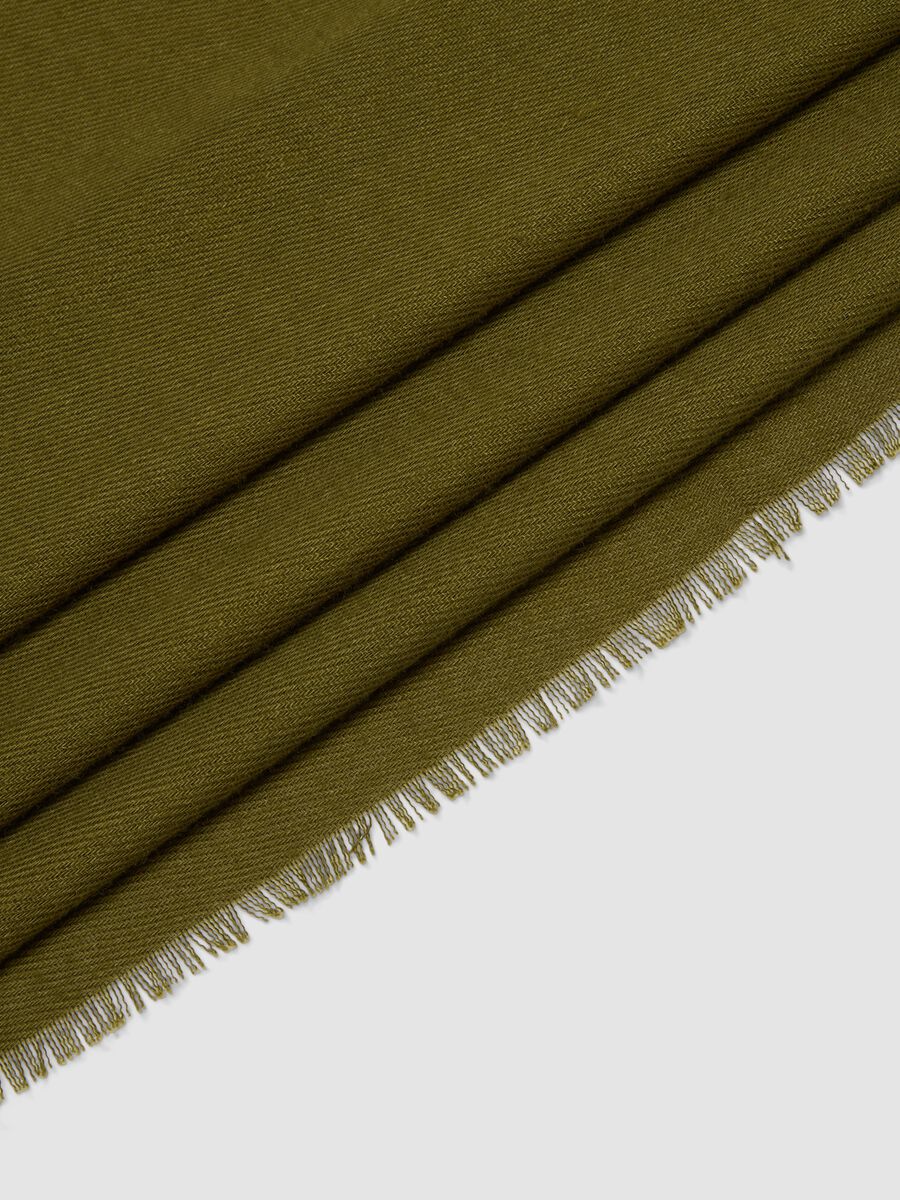 Green scarf with fringes_2