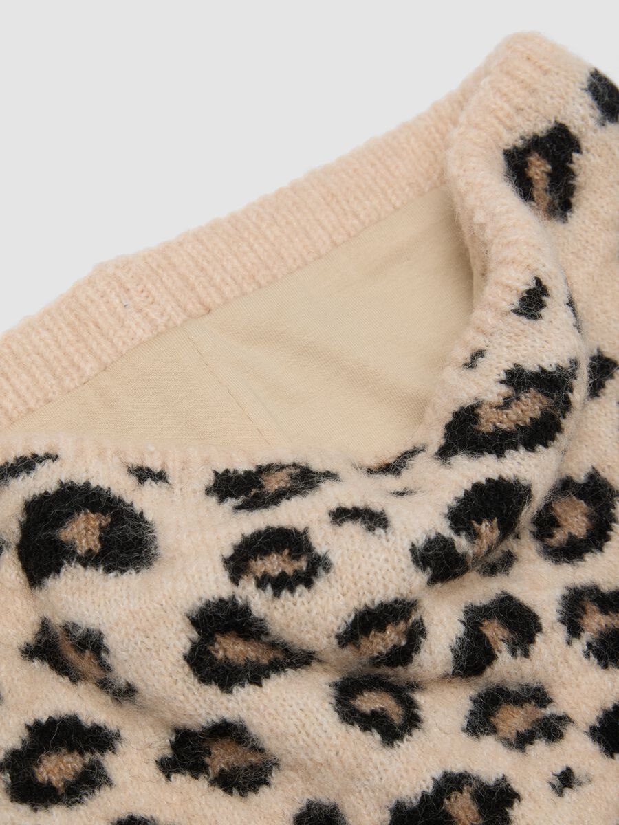 Sciarpa beige in lana elasticizzato con fantasia animalier_1