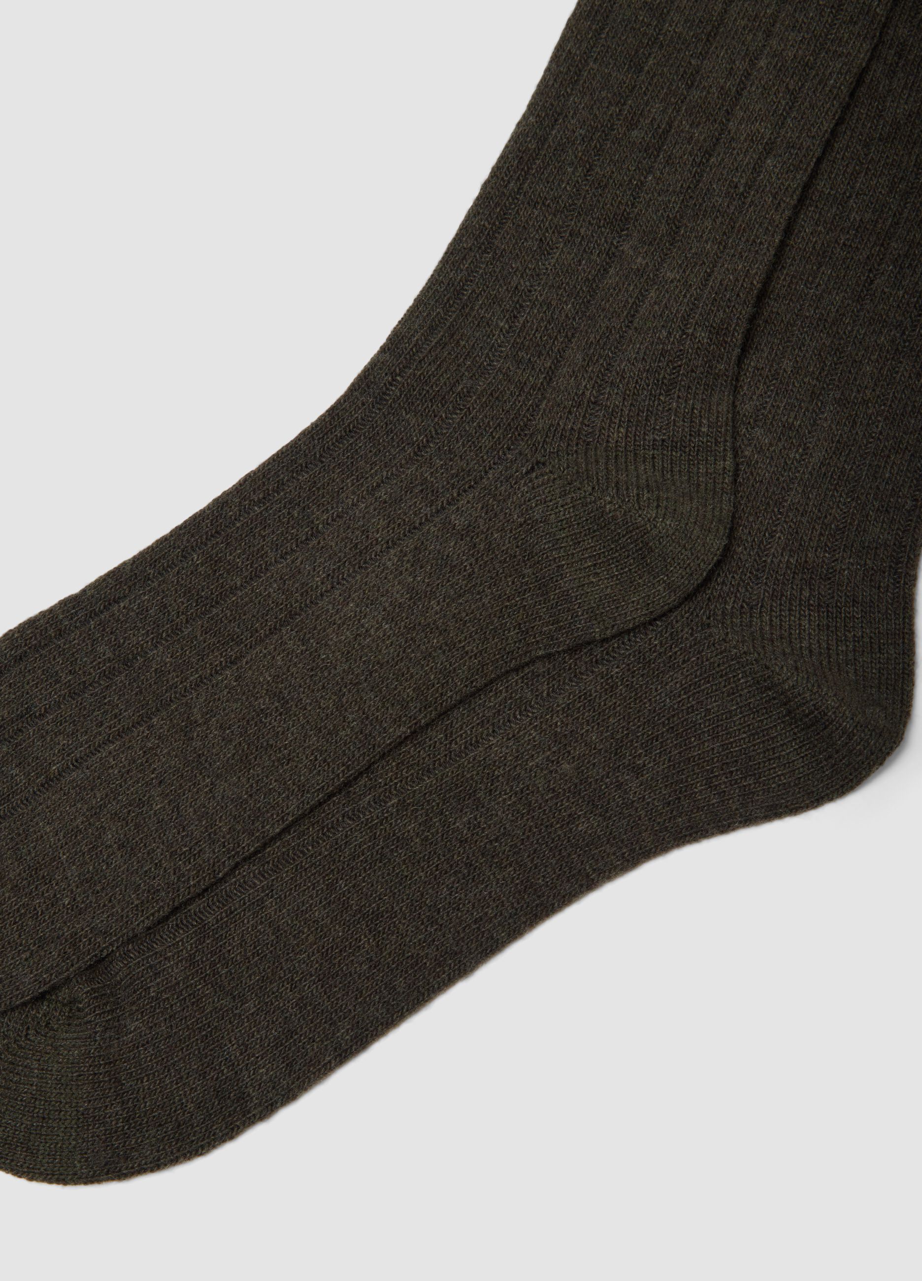 Calze midi verdi in lana, viscosa e cashmere elasticizzati