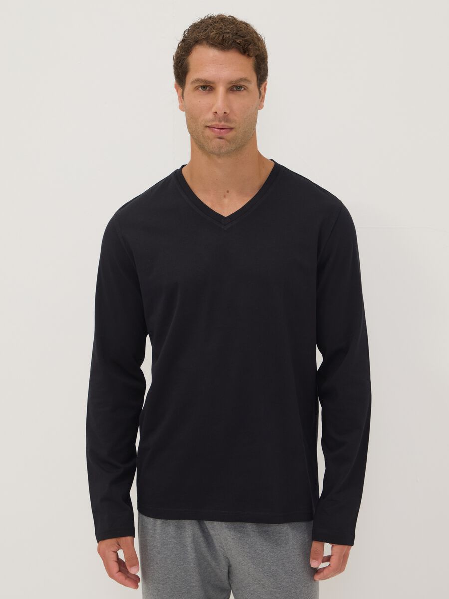 Black and grey pure organic cotton V-neck regular-fit pyjamas_1