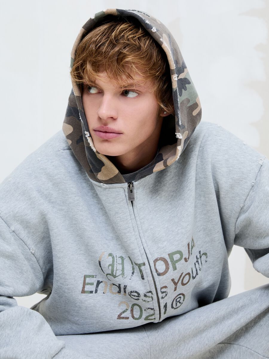 Full-Zip Hoodie in Sunfaded Grey & Camo_0