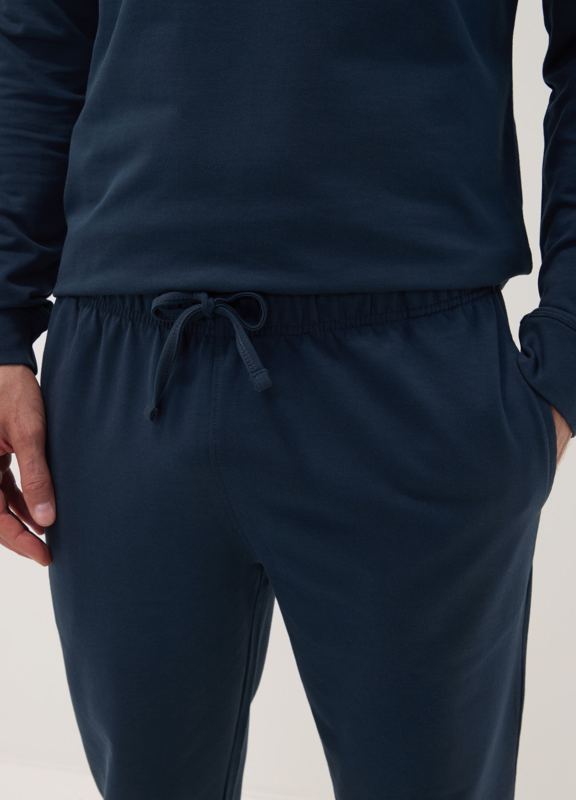 Pigiama blu in puro cotone con scollo serafino