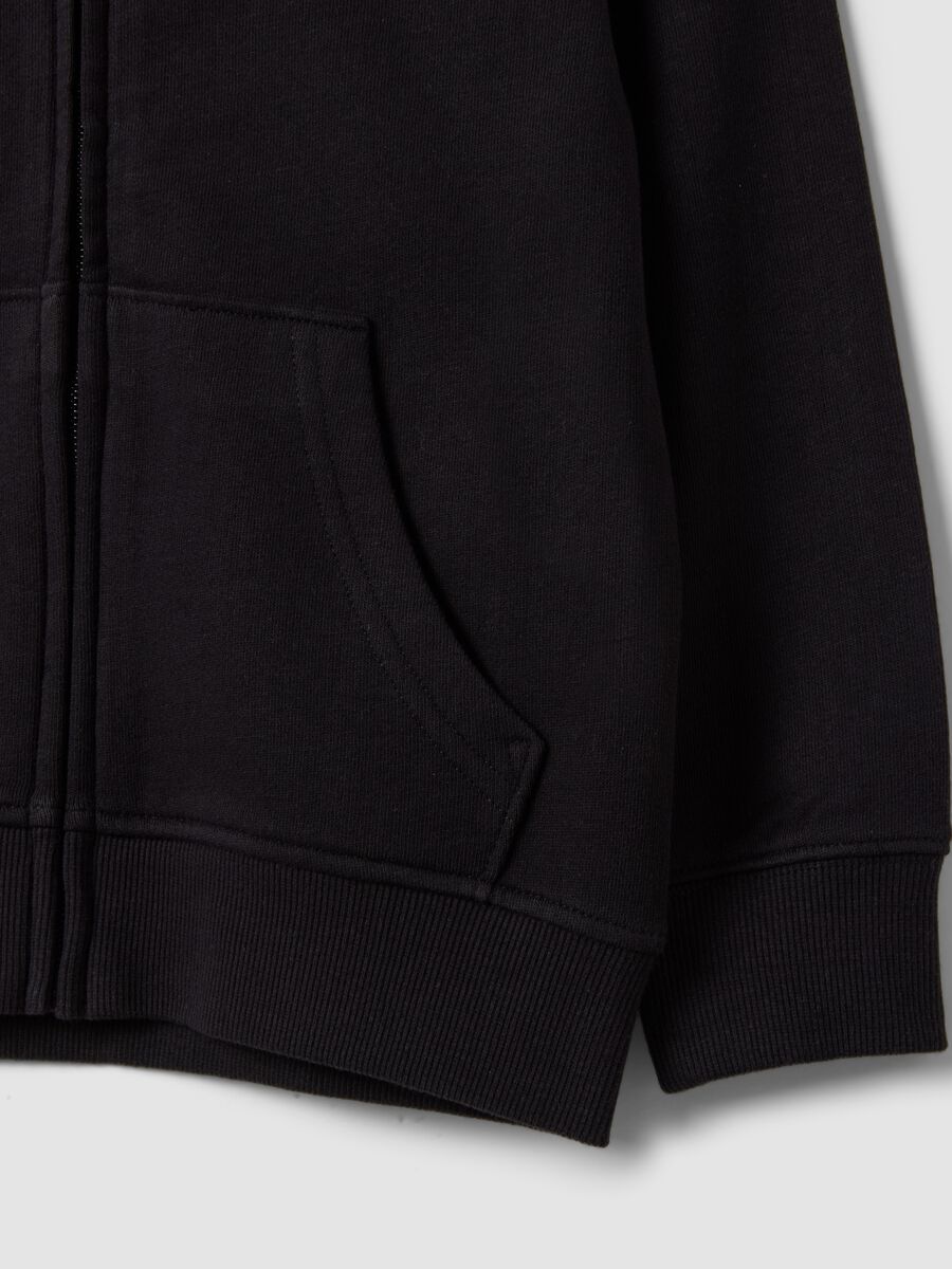 Felpa nera con cappuccio in puro cotone organico per bambino regular fit_7