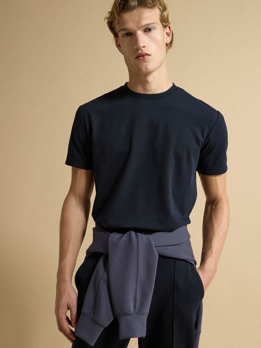 Blue regular-fit stretch piqu&eacute; cotton-blend T-shirt with Easy Dry_1