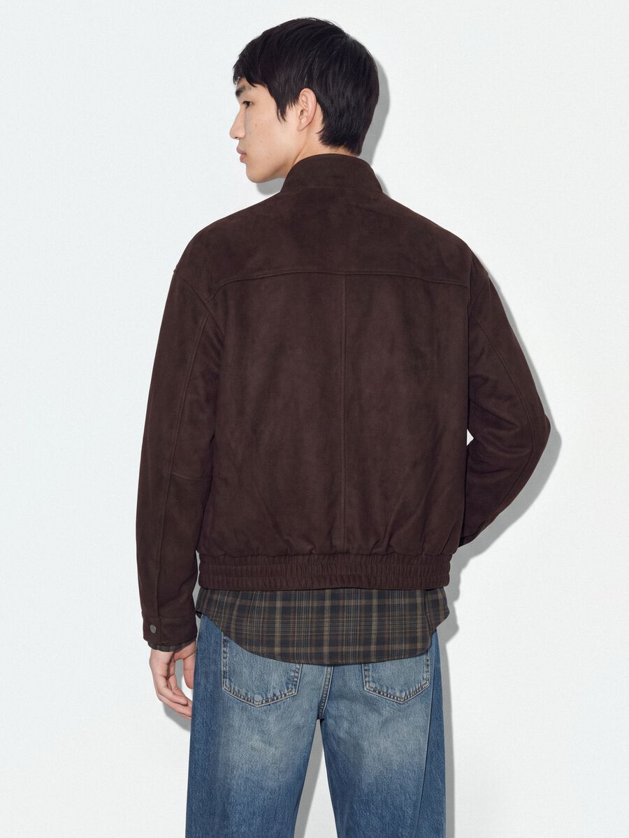 Giacca cropped marrone imbottita con zip over fit_3