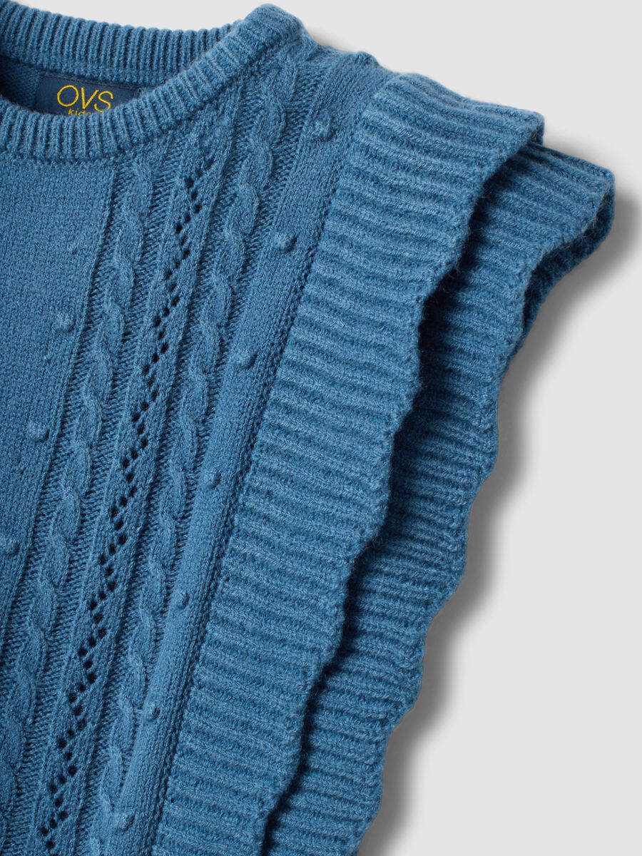 Blue knitted gilet with ruffles and cable knit_2