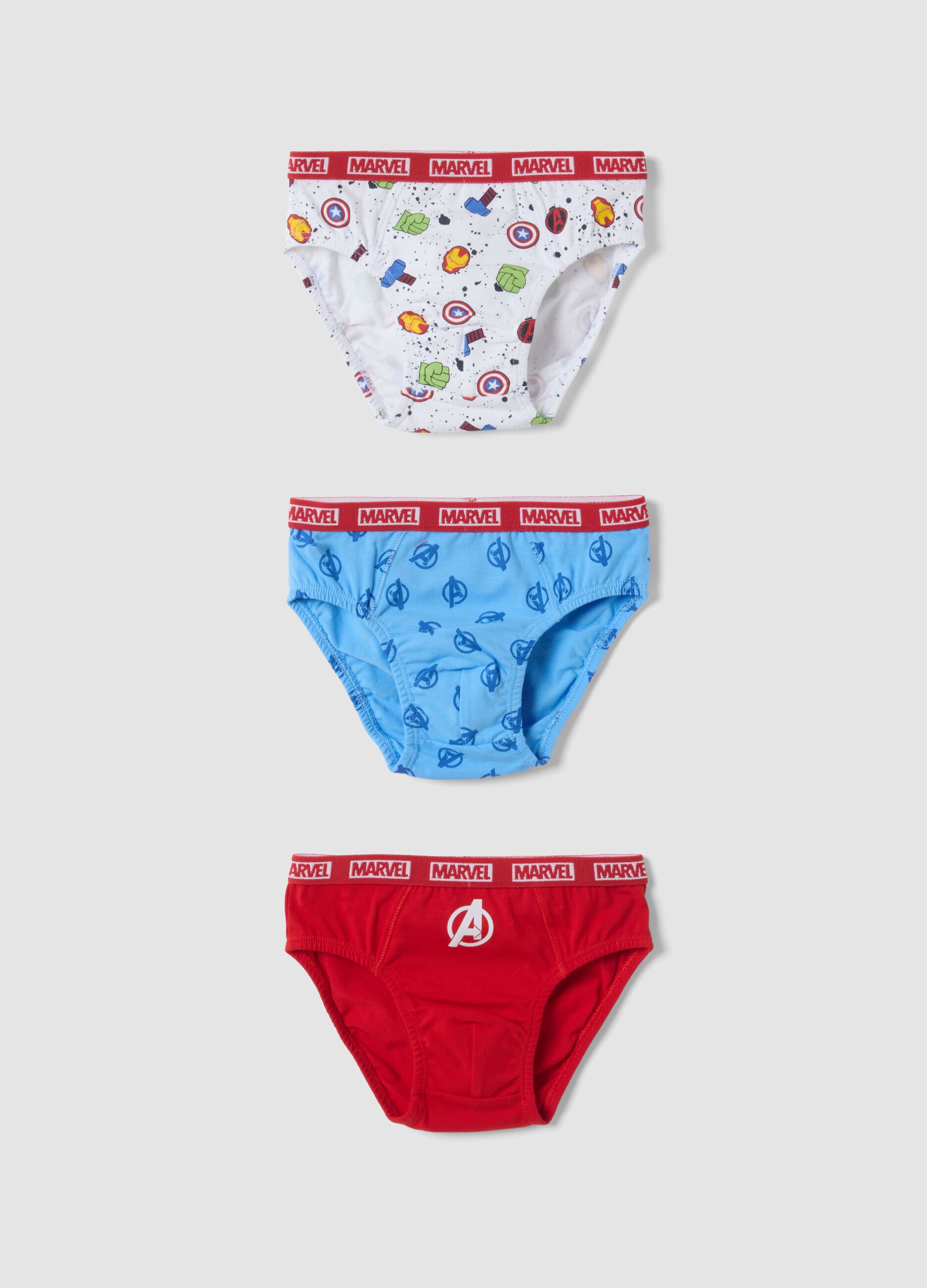 Tripack slip rossi e blu in cotone organico elasticizzato con stampa Avengers