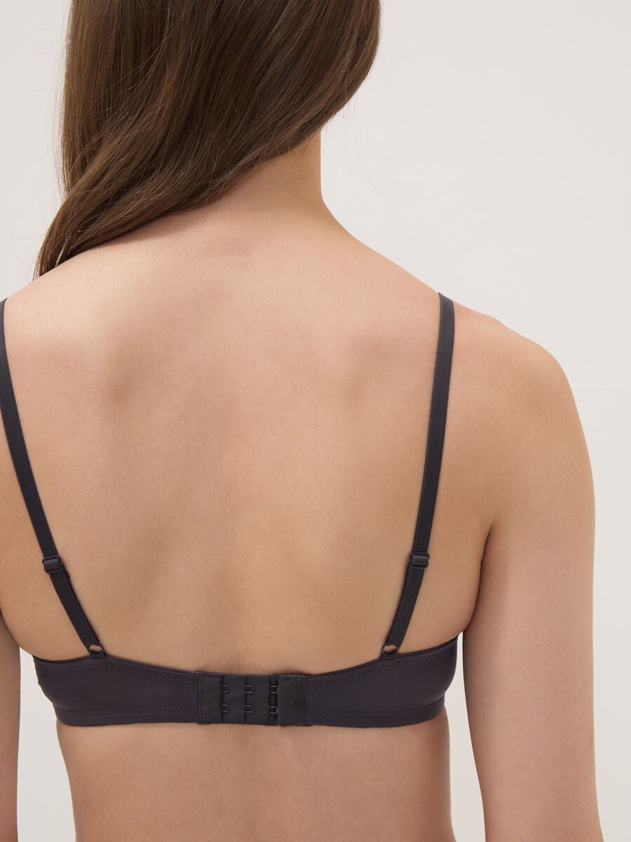 Black triangle bra in stretch fabric with removable padding_3
