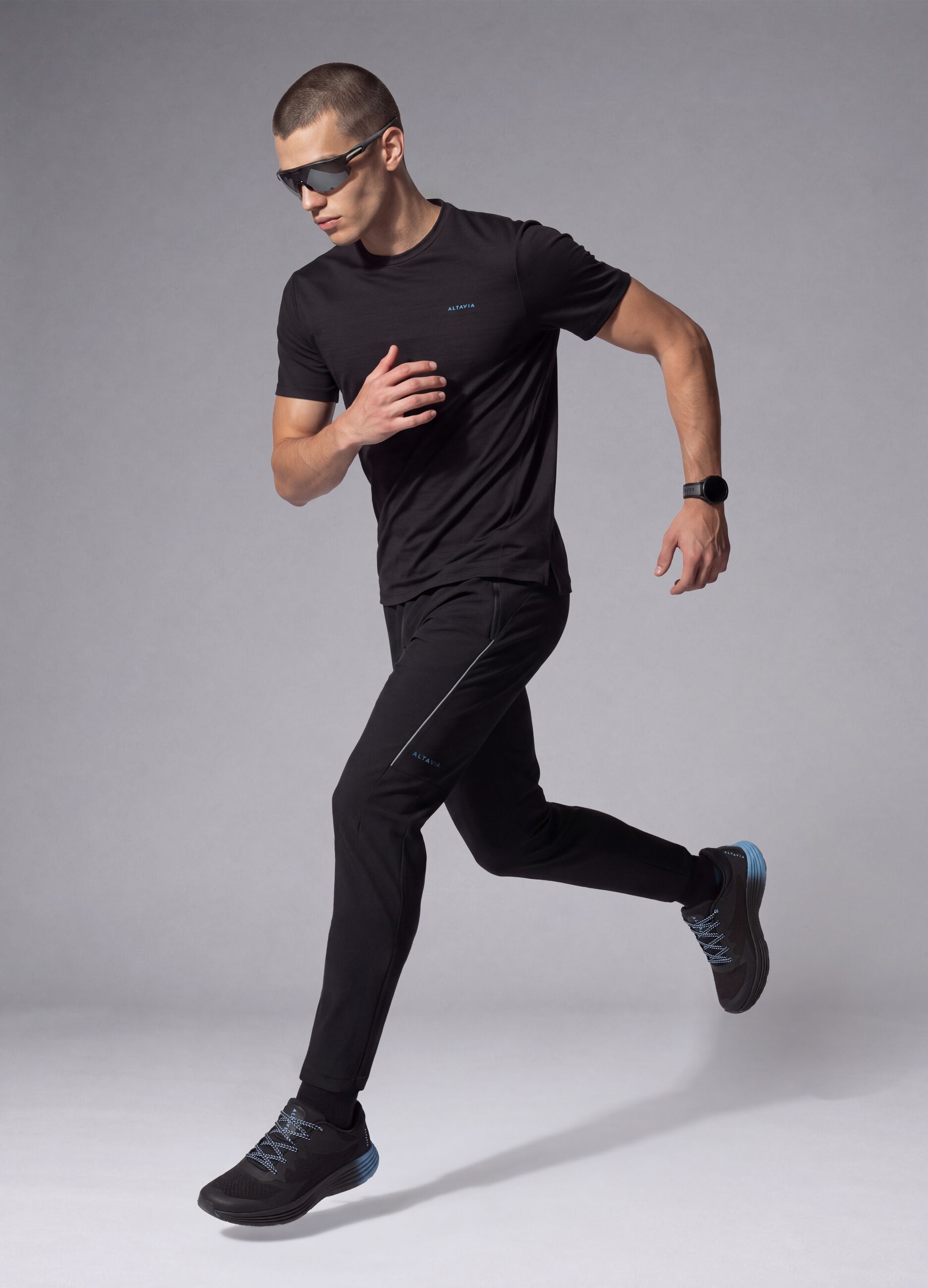 Black Easy Dry ALTAVIA stretch running trousers