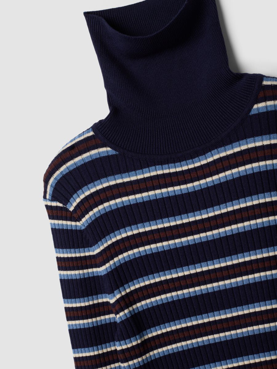 Blue striped fitted crew-neck top in viscose blend_2