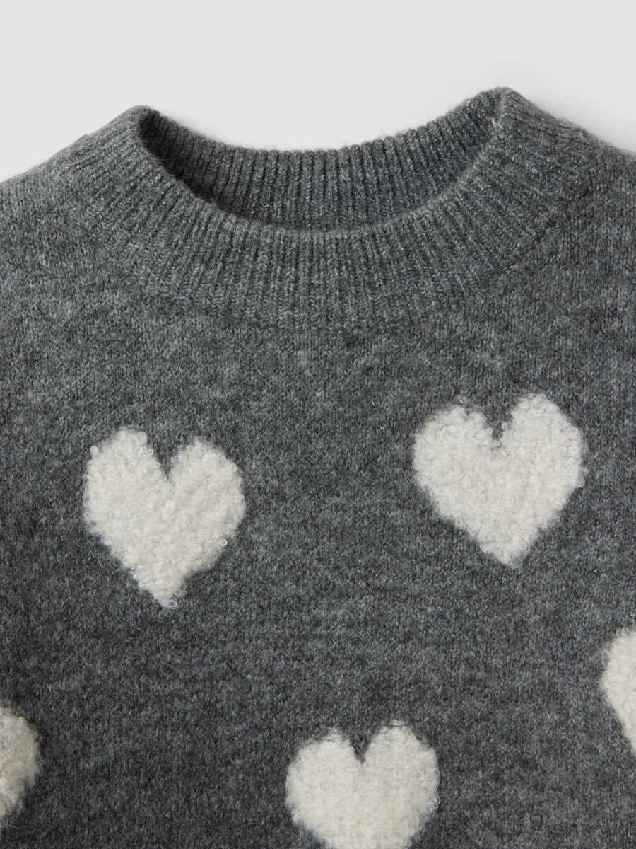 Maglia grigia melange in tessuto elasticizzato girocollo con cuori_5