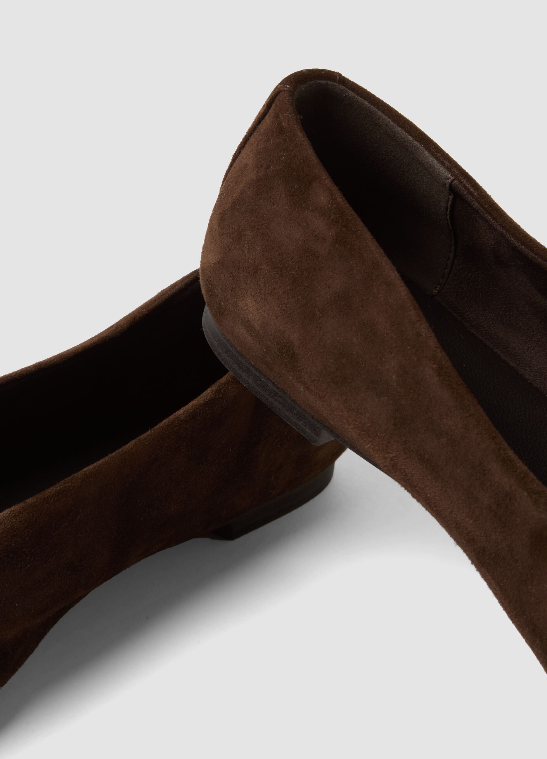 Classic brown ballerina flats
