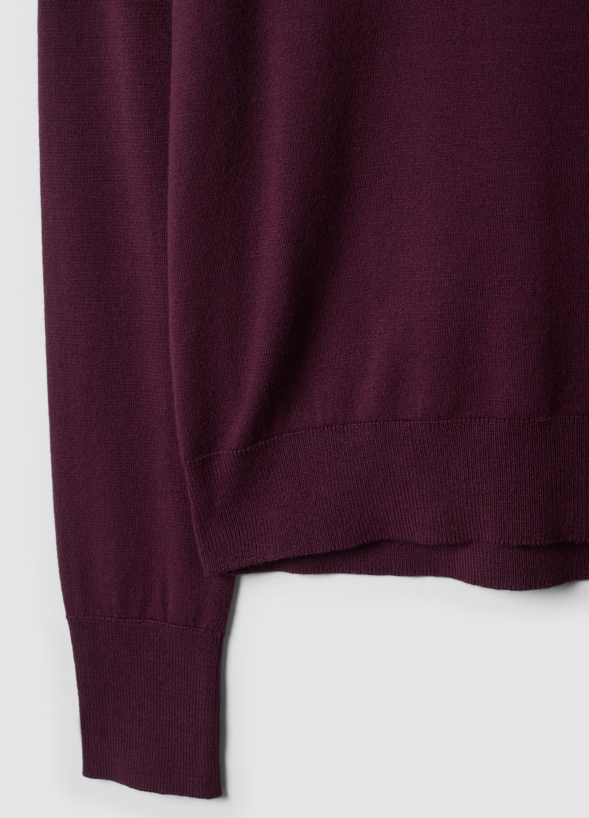 Maglia viola in misto viscosa a girocollo