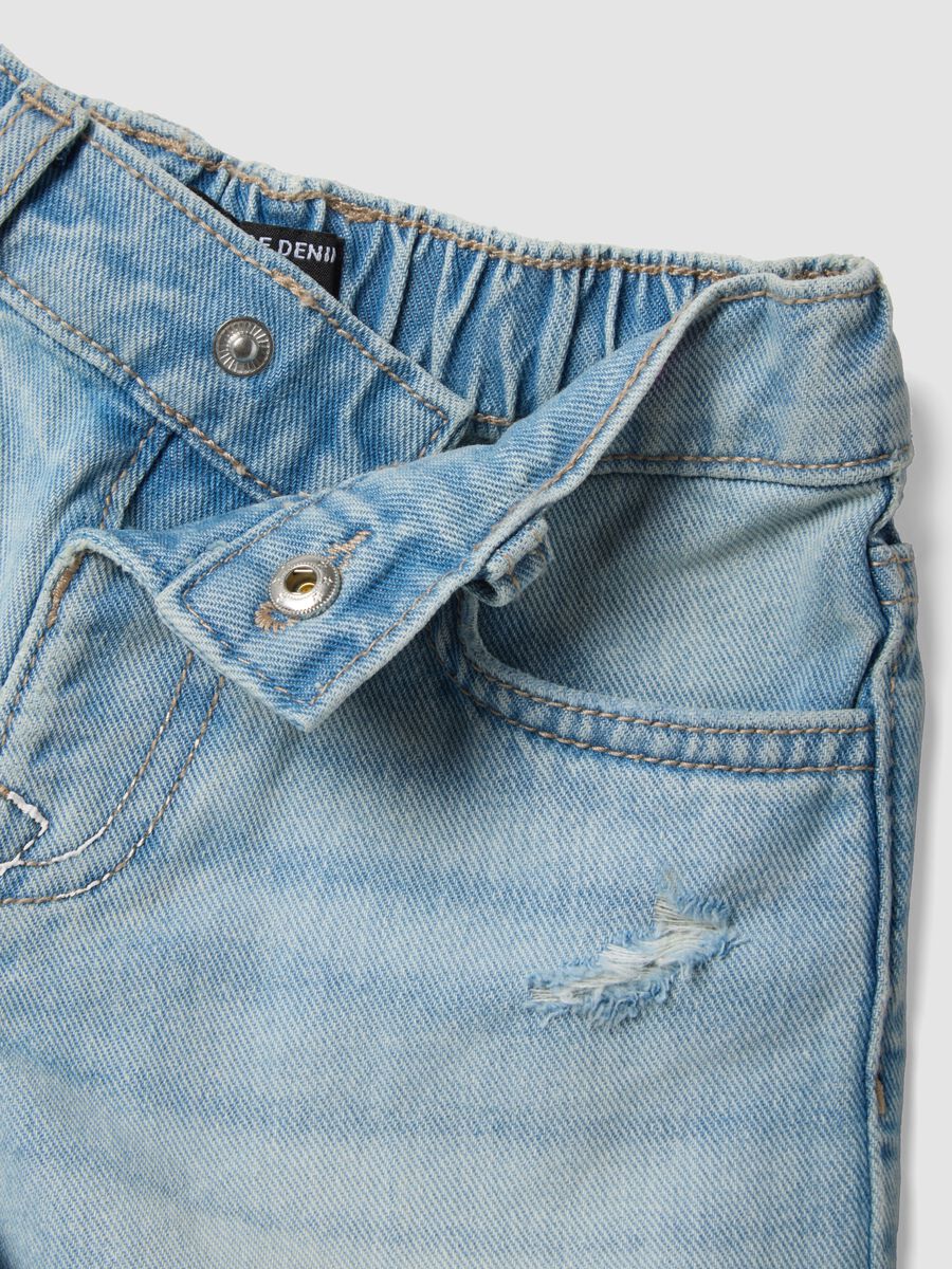 Blue pure cotton denim shorts for girls, regular fit with distressed details_2