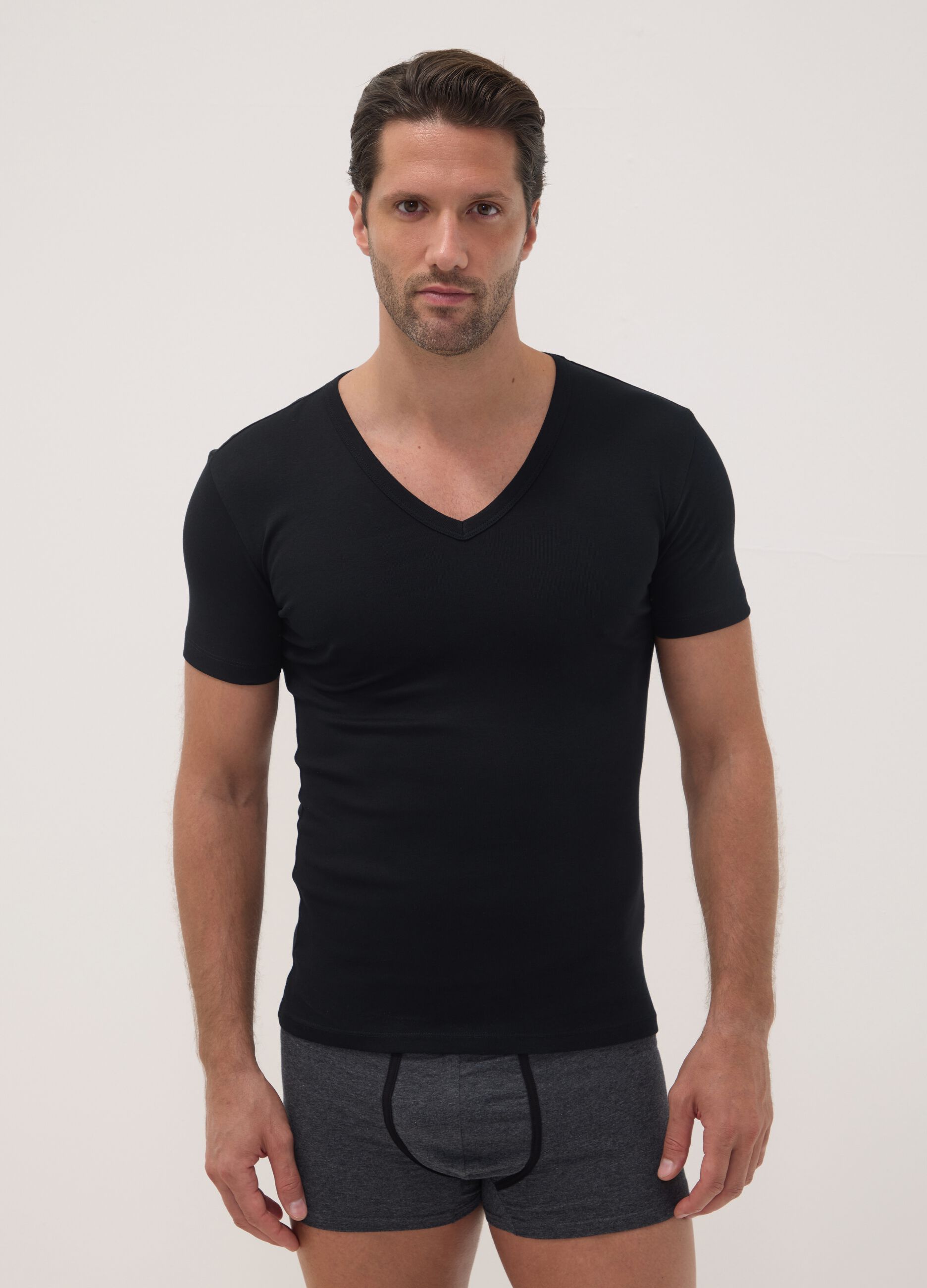 2-pack of black organic cotton T-shirts with deep V-neck
