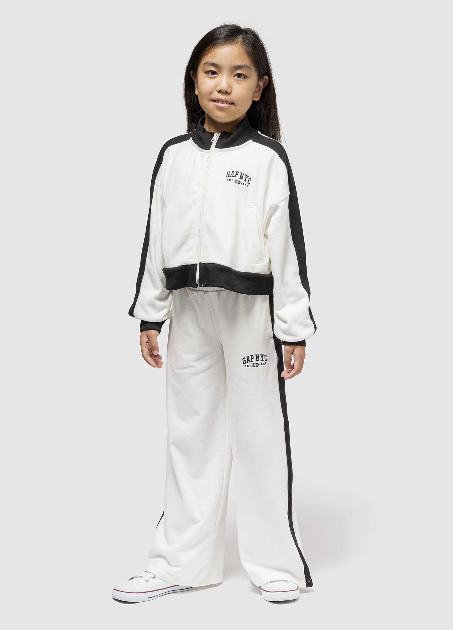 White full-zip cotton sweatshirt