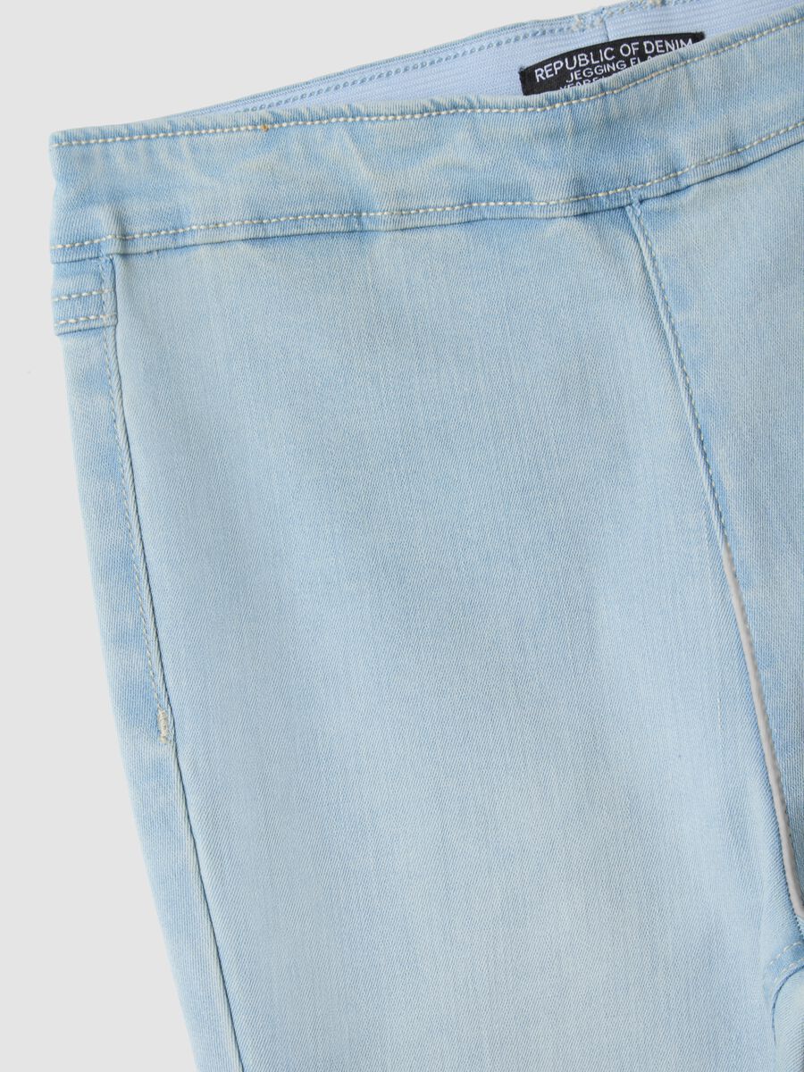 Blue flared jeggings in stretchy cotton and viscose for girls_1