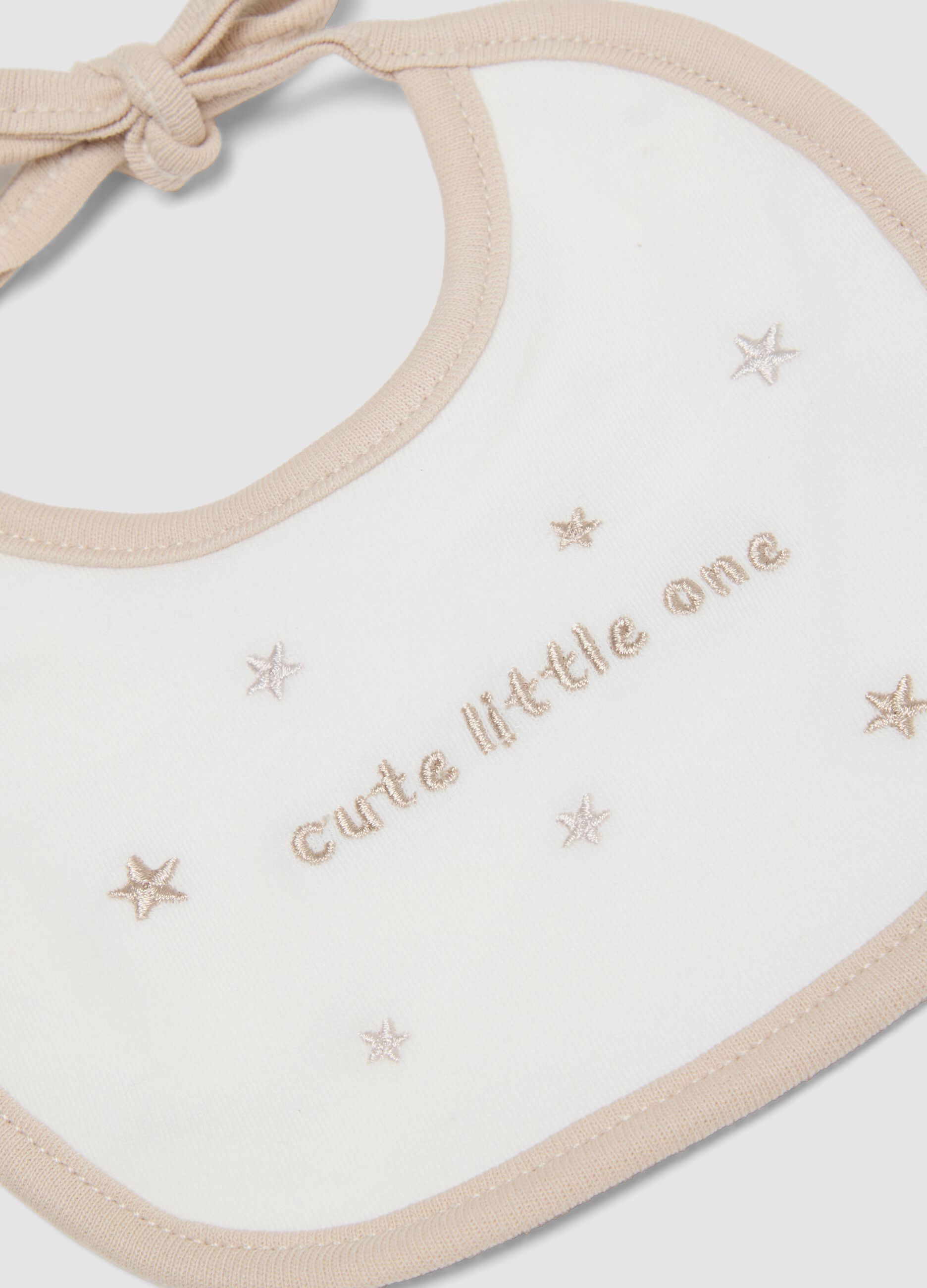 2-pack of grey and pink organic cotton bibs with prints for baby