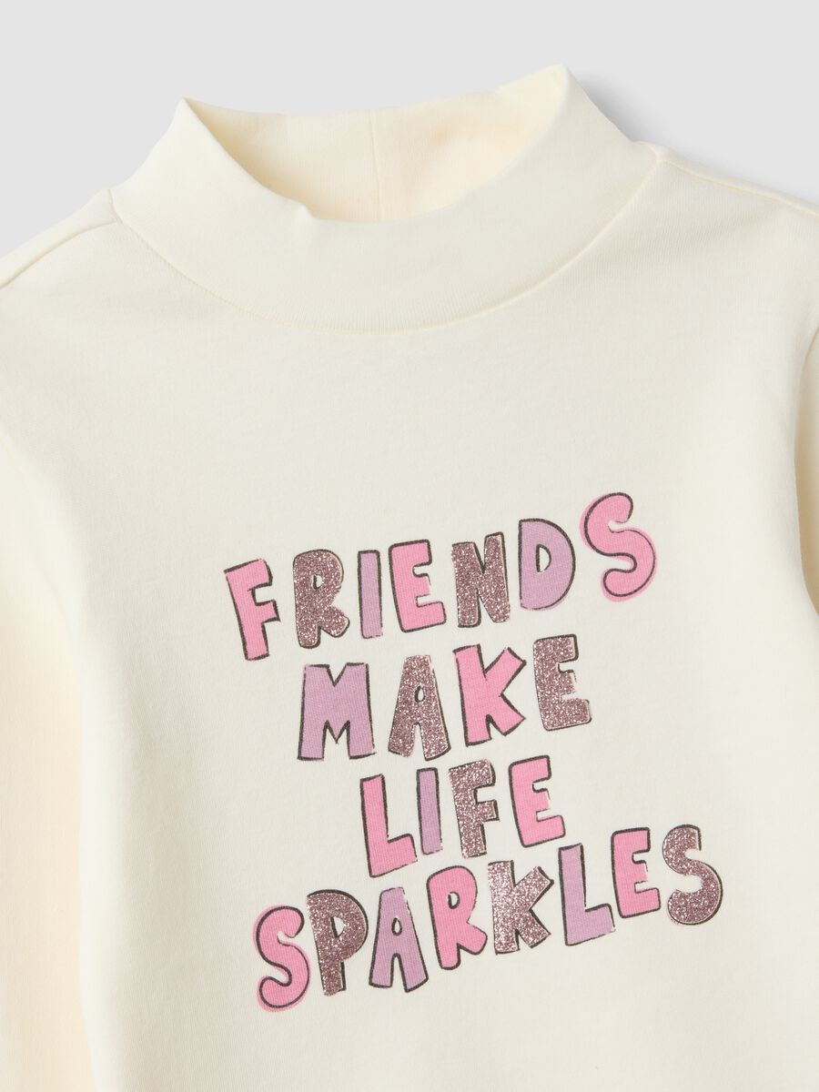White pure organic cotton T-shirt with mock neck and animal print_2