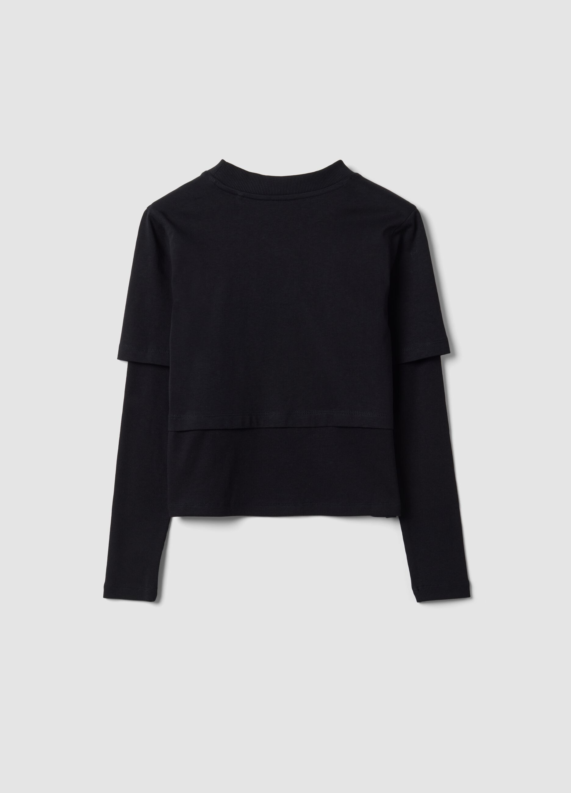 Black pure cotton T-shirt with ribbed crew neck and boxy fit print