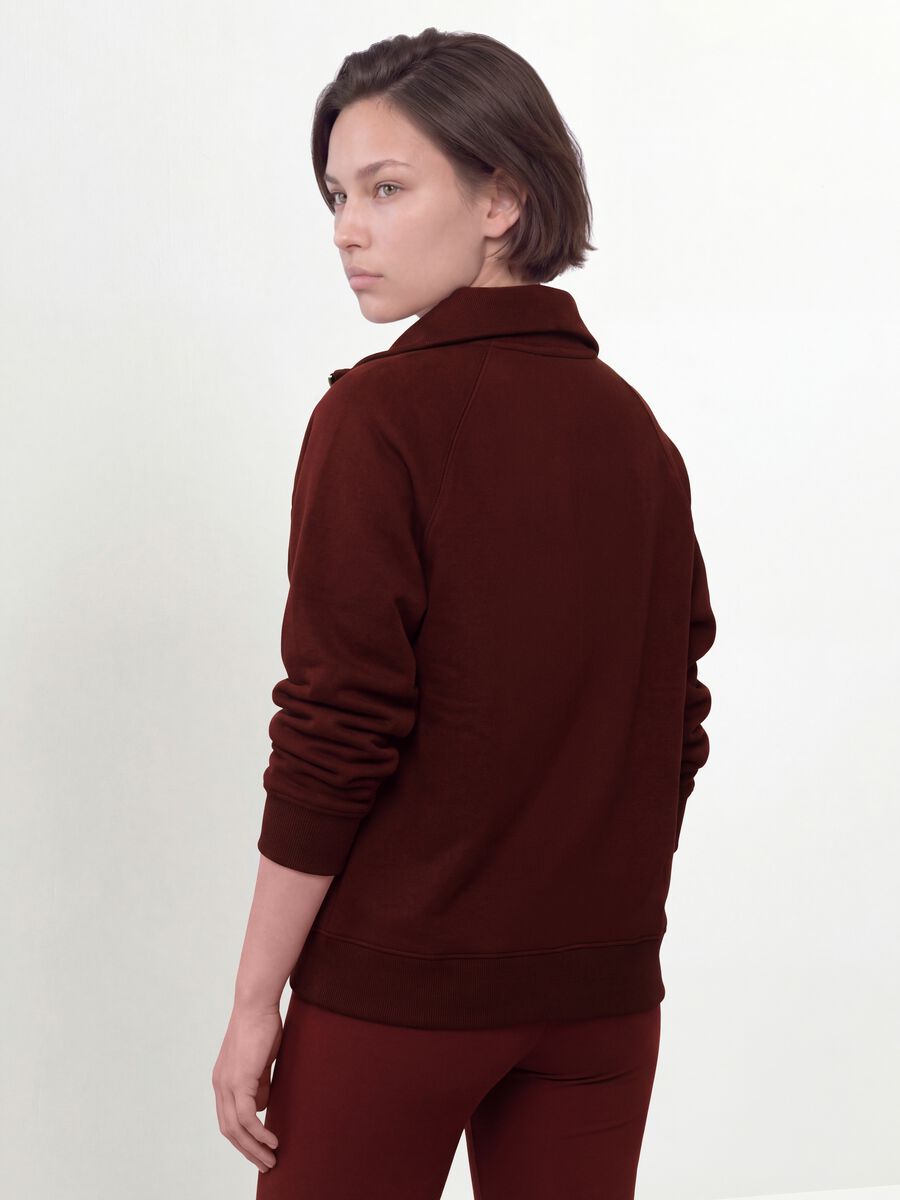 Red stretch-viscose sweatshirt with turtleneck, regular fit_3