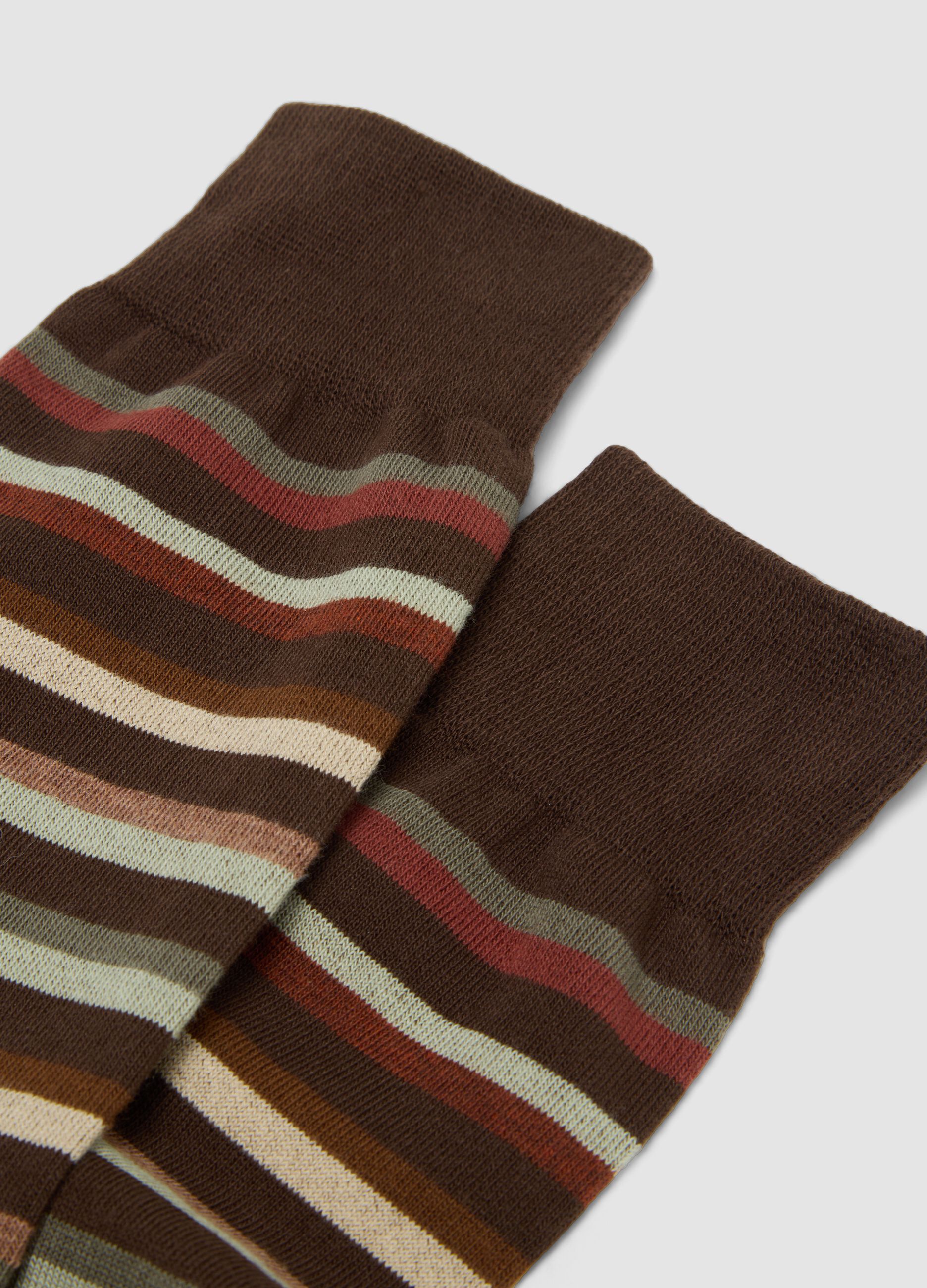 Brown striped short socks in stretch cotton