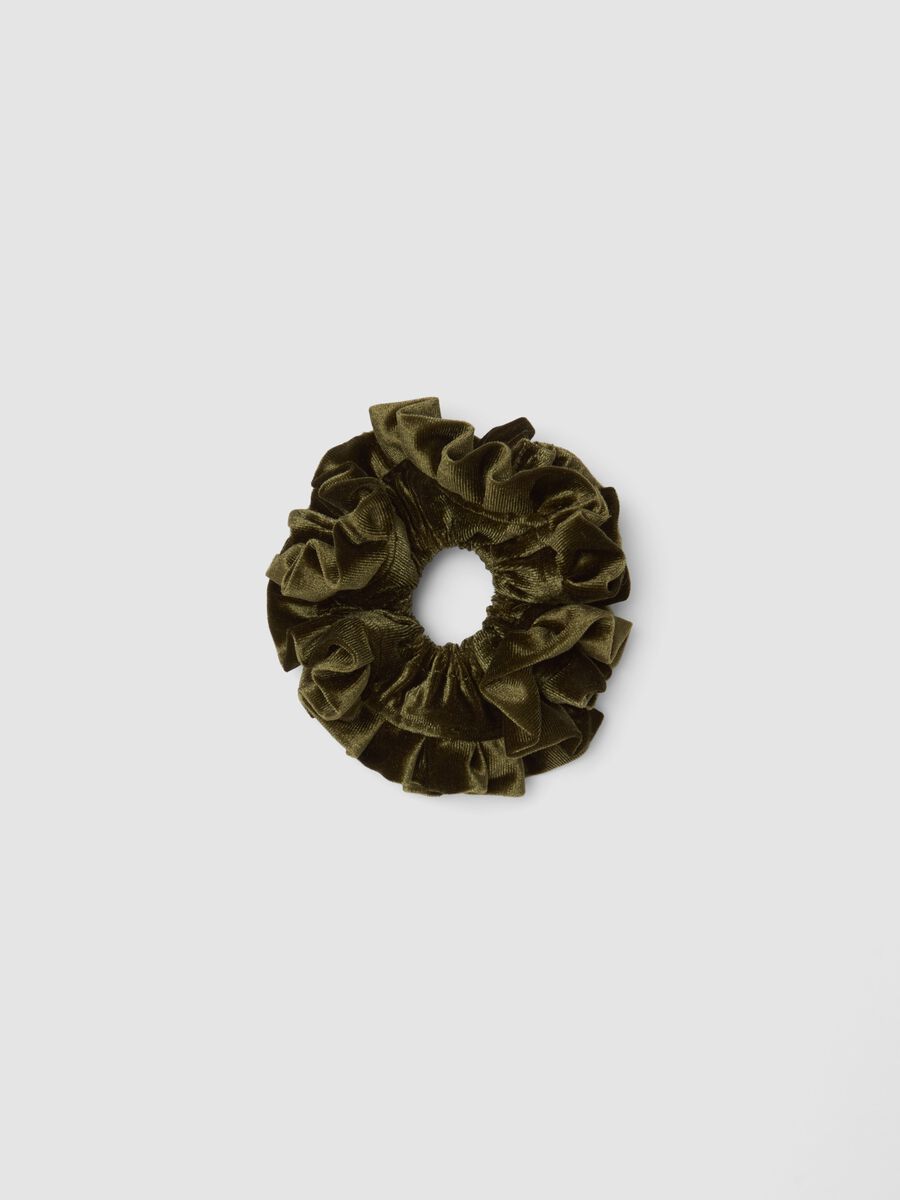 Green velvety scrunchie_0