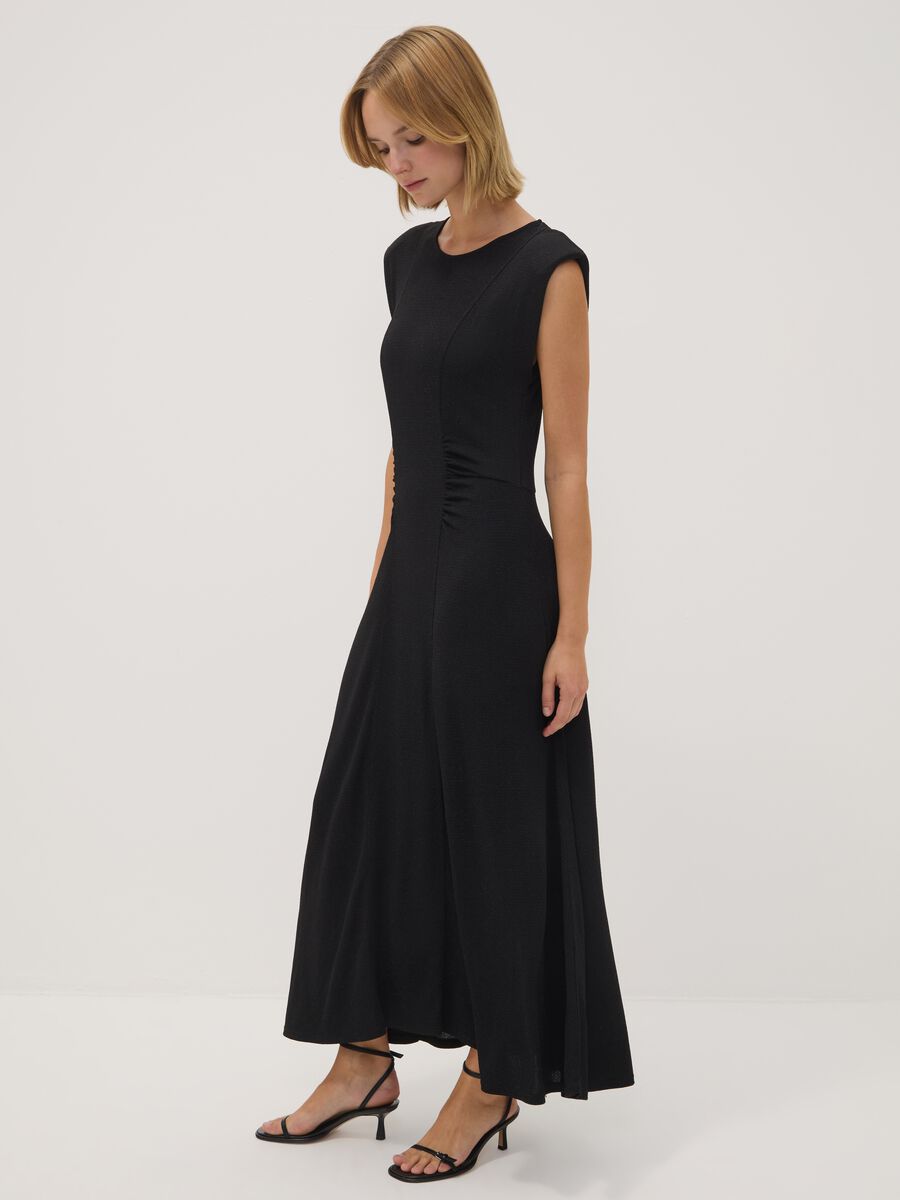 Long black stretch dress with crew neck_0