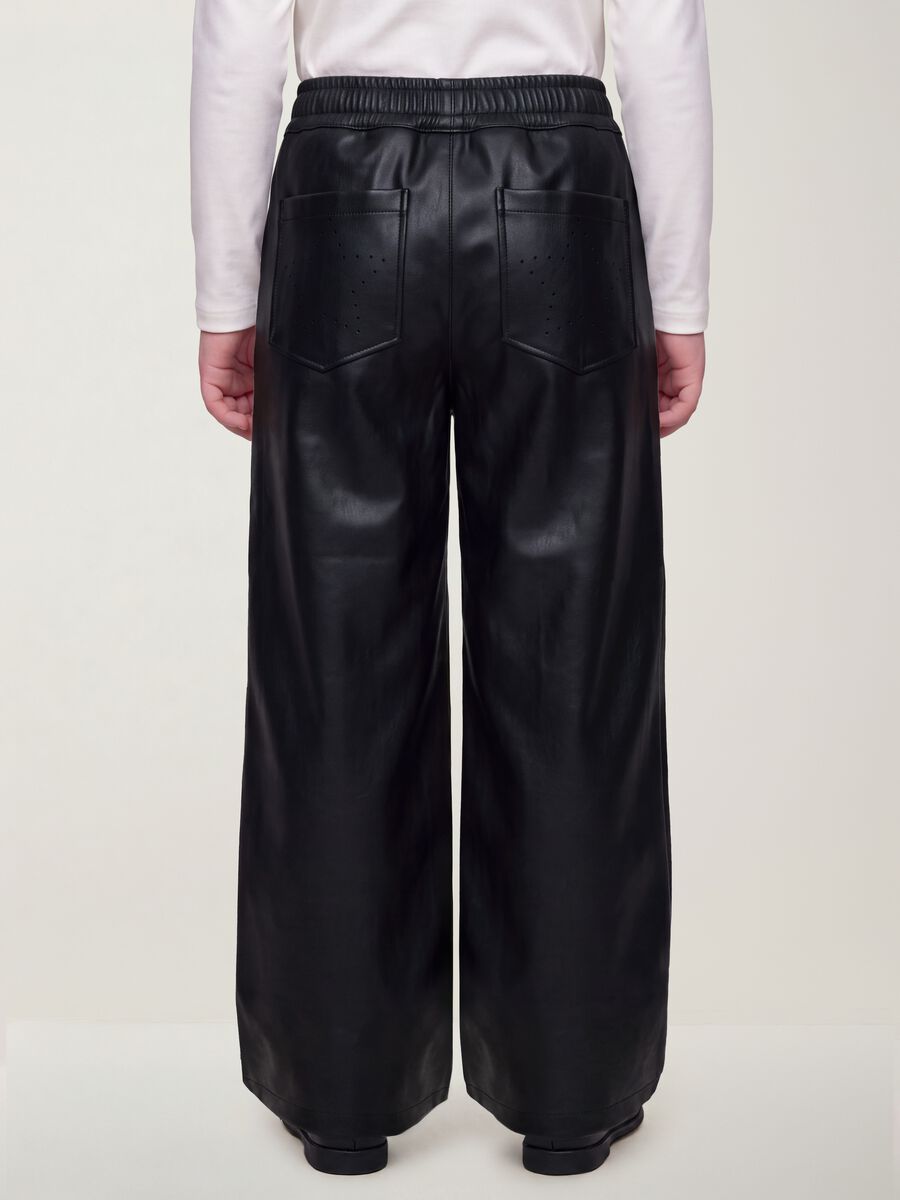 Pantaloni neri wide leg con vita elasticizzata per bambina_3