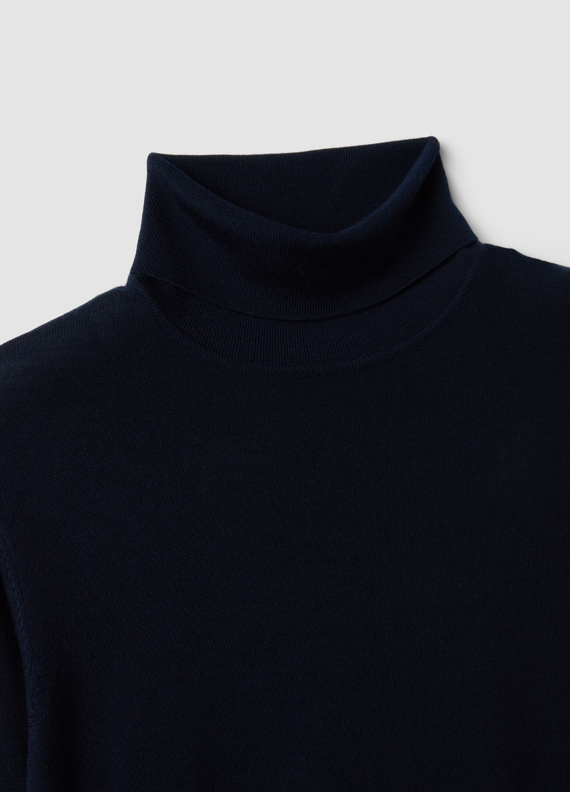 Navy blue pure merino wool turtleneck jumper, regular fit