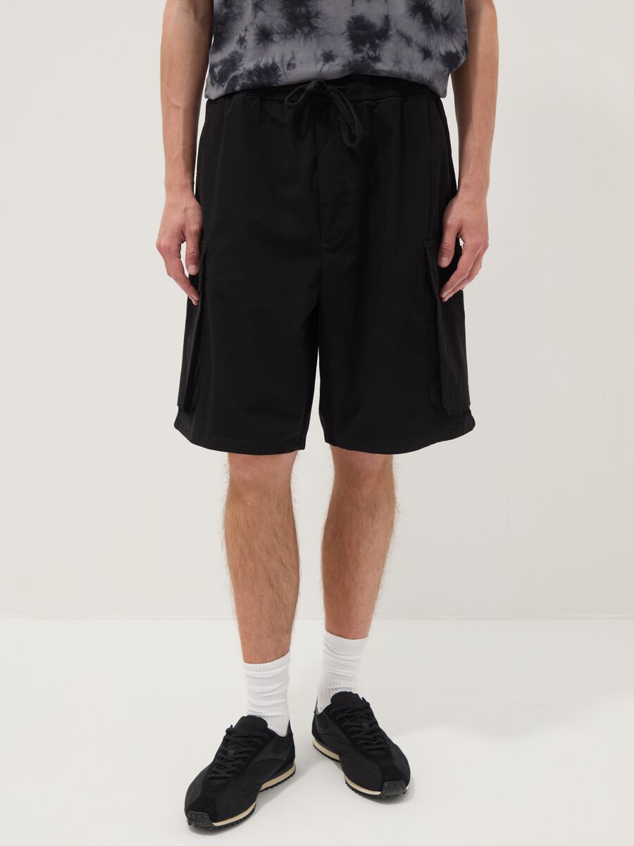Black cotton cargo Bermuda shorts &ndash; baggy fit_1
