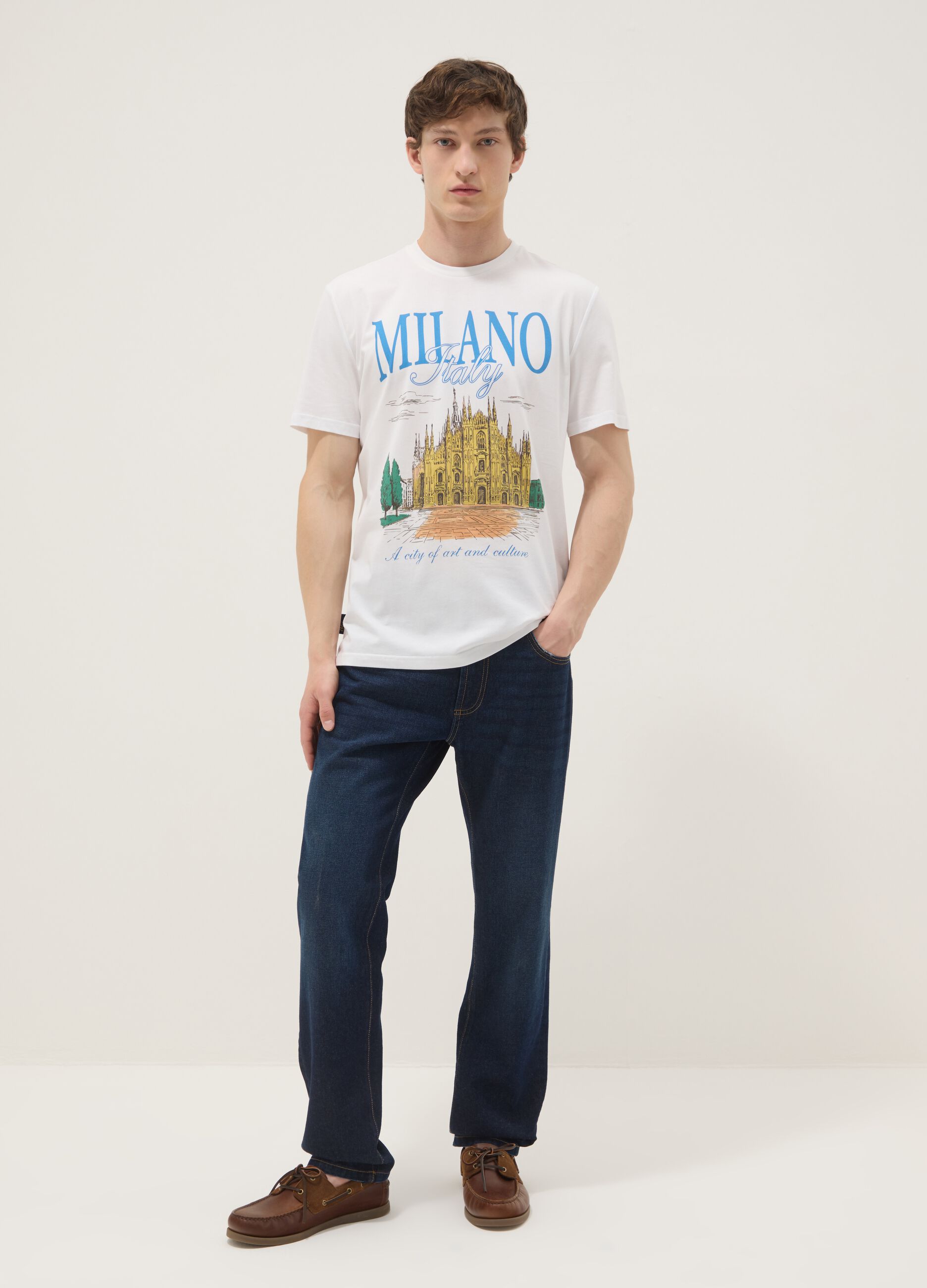 White pure cotton T-shirt with front print, regular fit