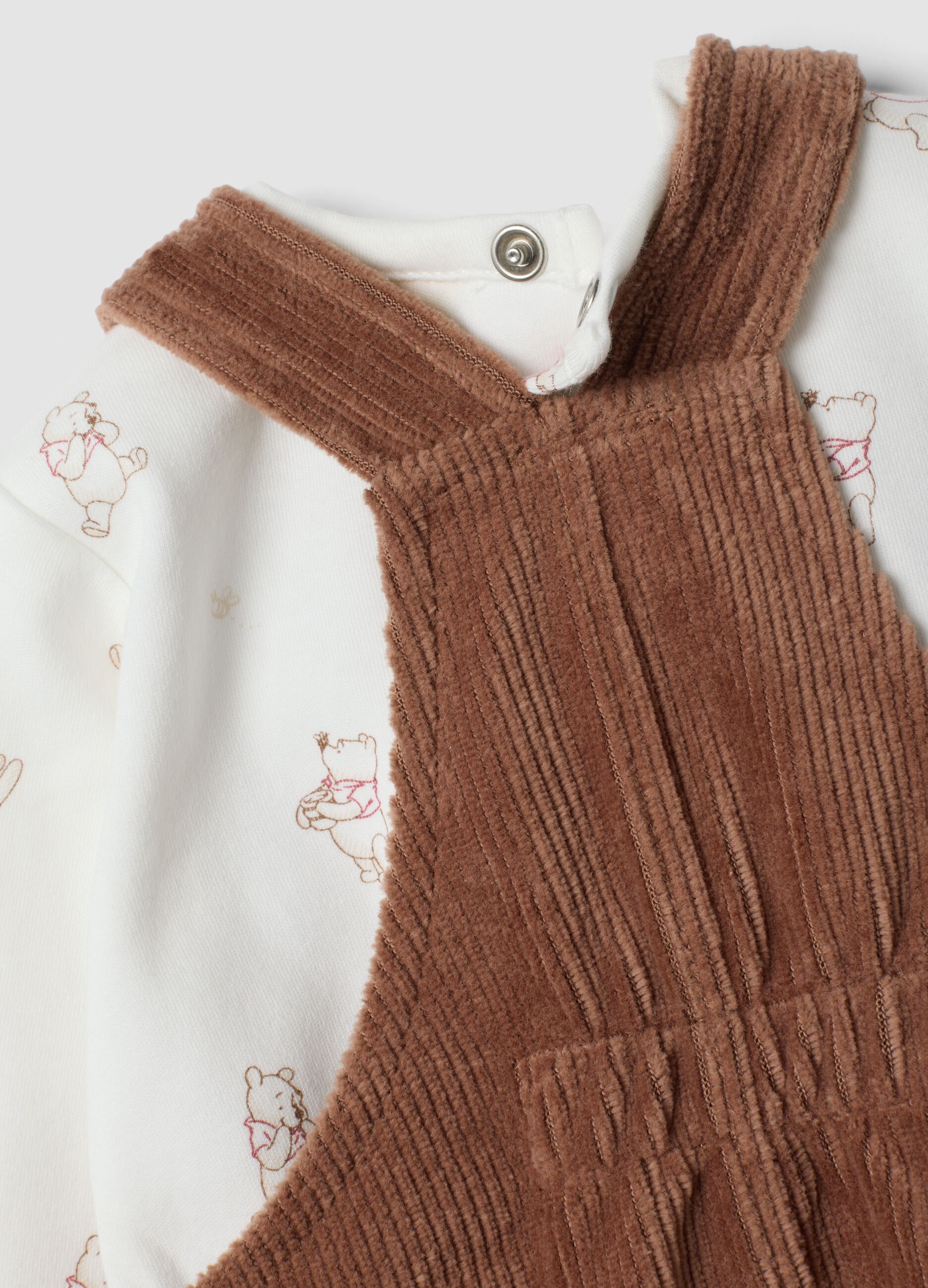 Brown organic cotton-blend set with Winnie the Pooh dungarees