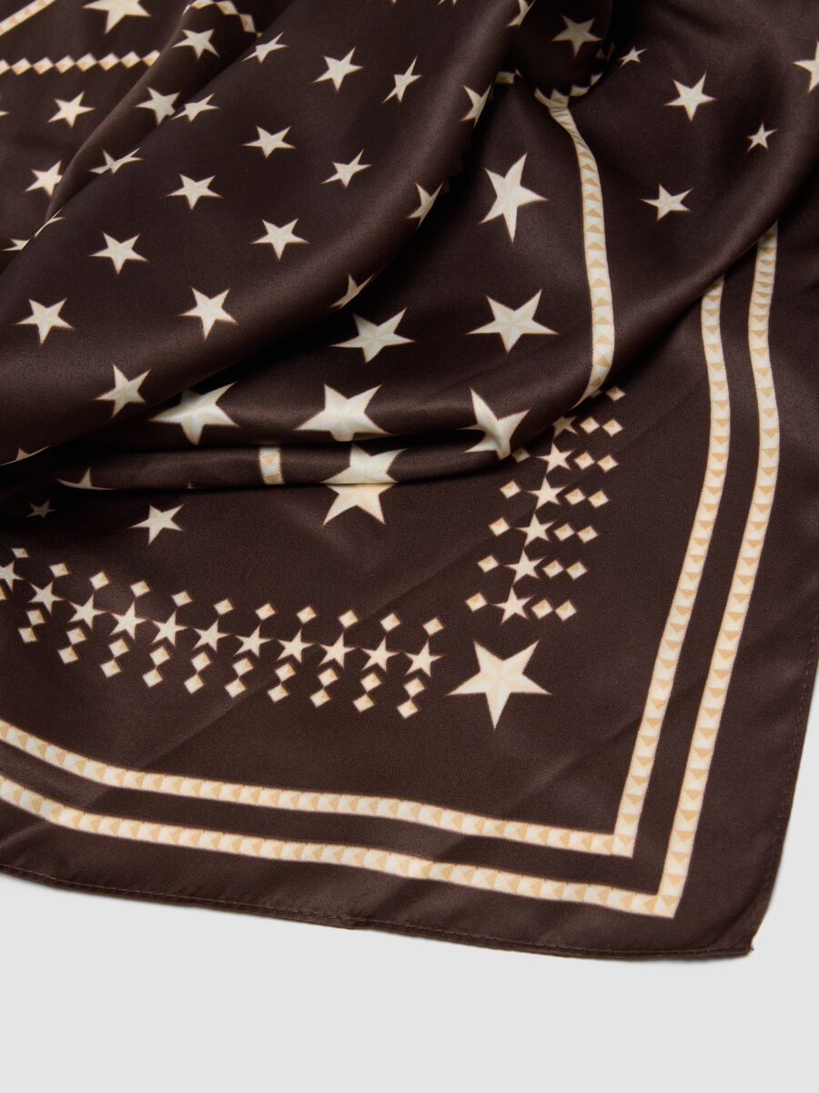 Brown scarf with star print_2