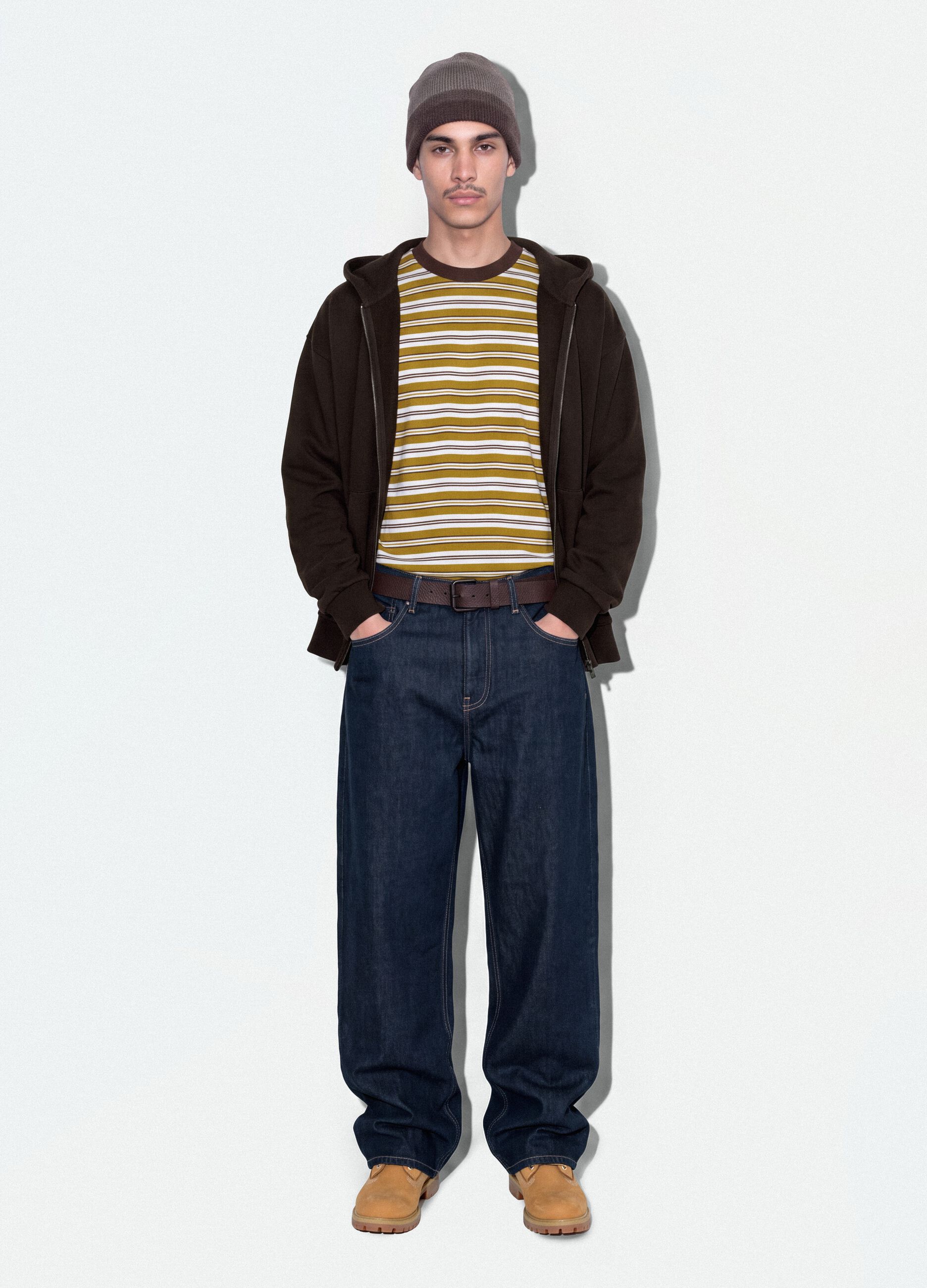 T-shirt marrone a righe in puro cotone boxy fit